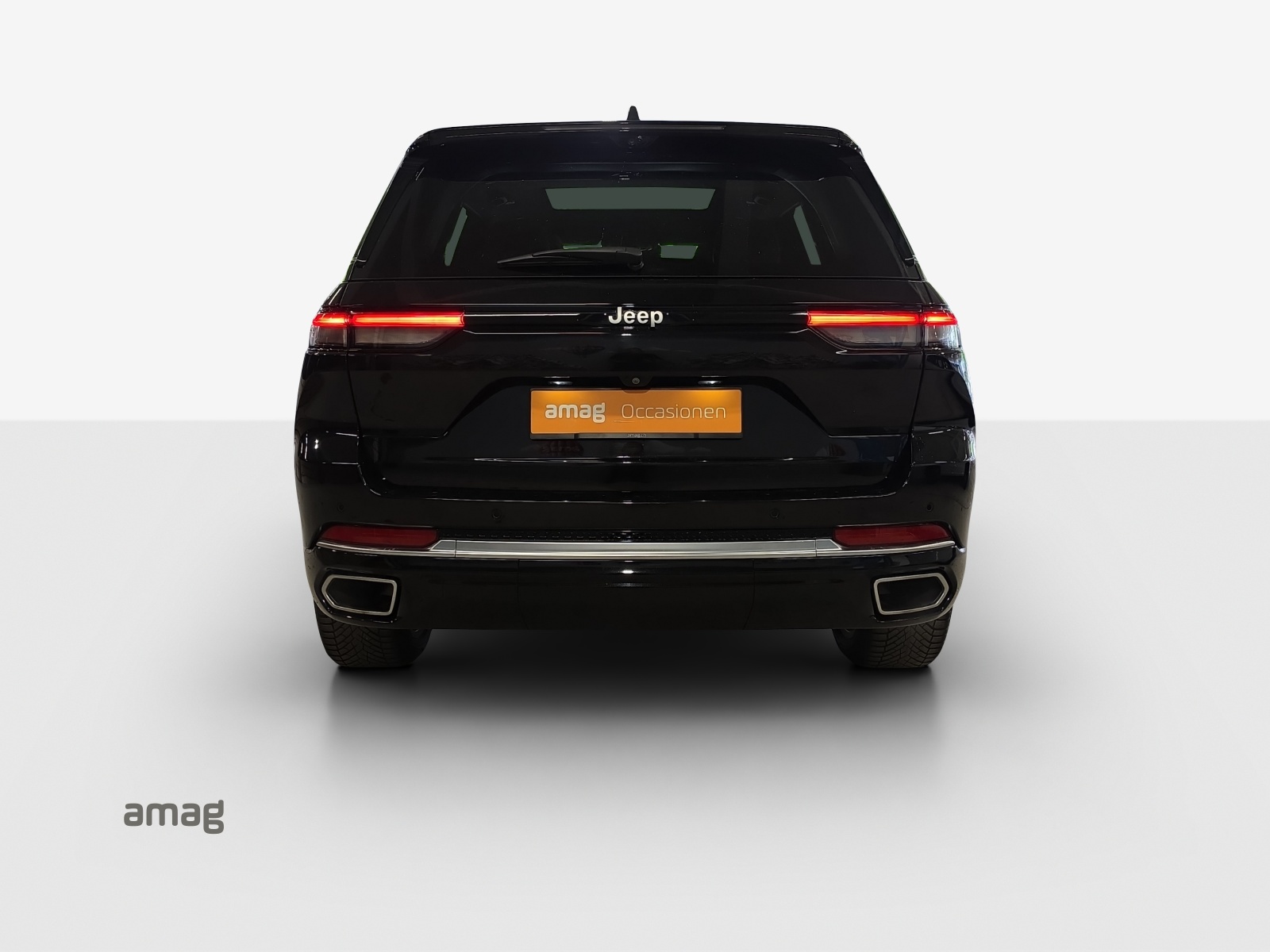 JEEP GRAND CHEROKEE SUMMIT RESERVE 4X4-showroom-element-3