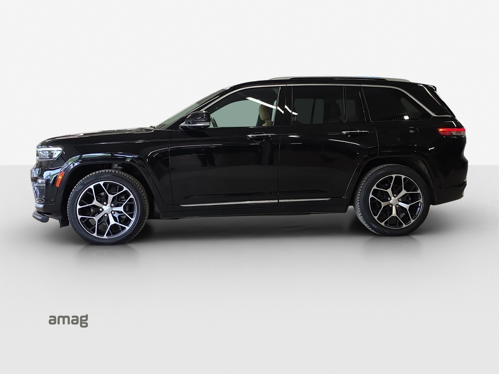 JEEP GRAND CHEROKEE SUMMIT RESERVE 4X4-showroom-element-1