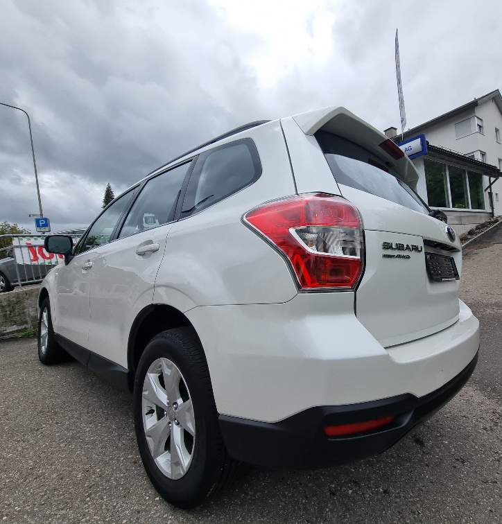 SUBARU Forester 2.0i Advantage Lineartronic-image-5