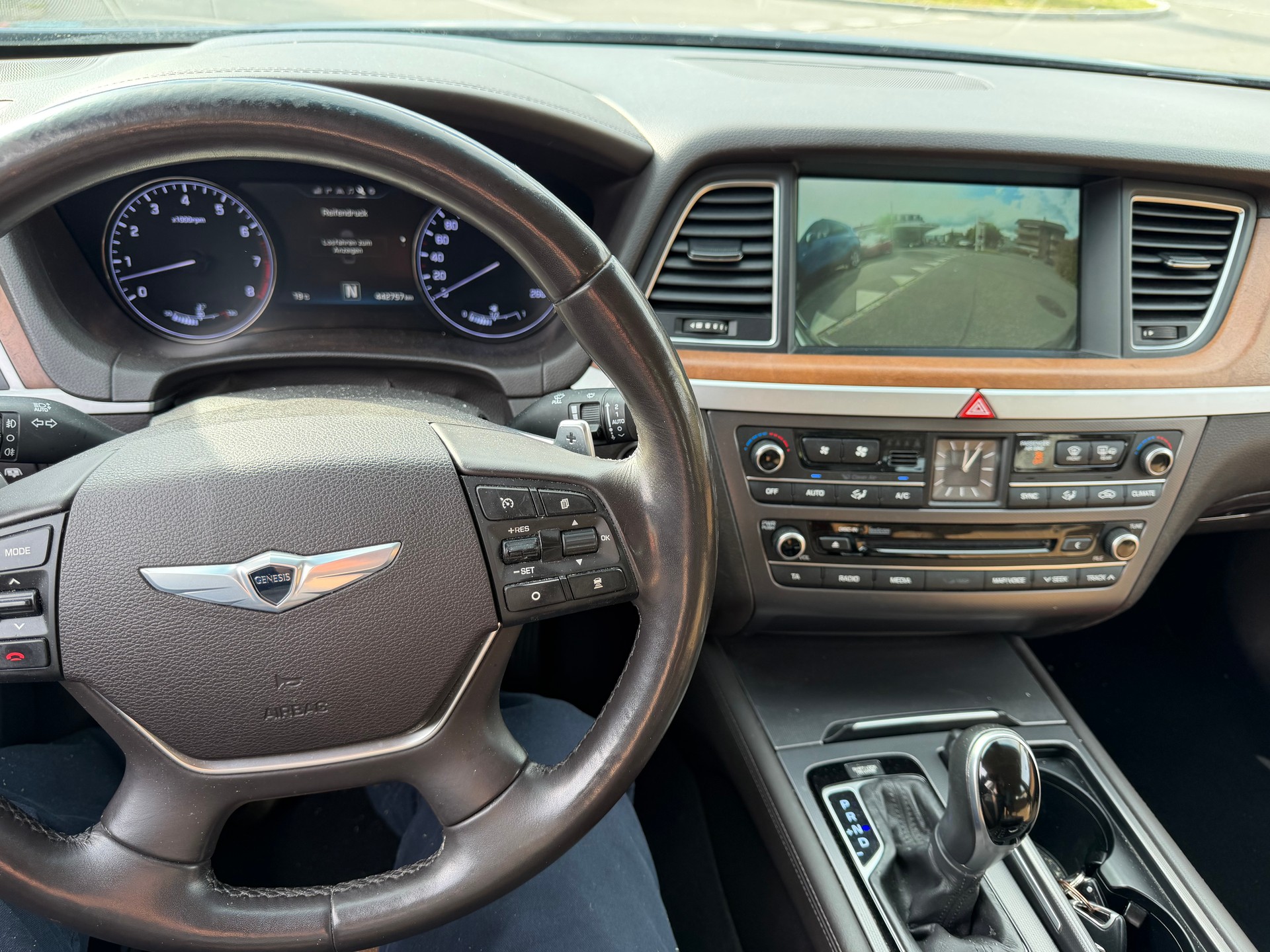 HYUNDAI HYUNDAI Genesis Limousine 3.8 V6 HTRAC 4WD-image-5