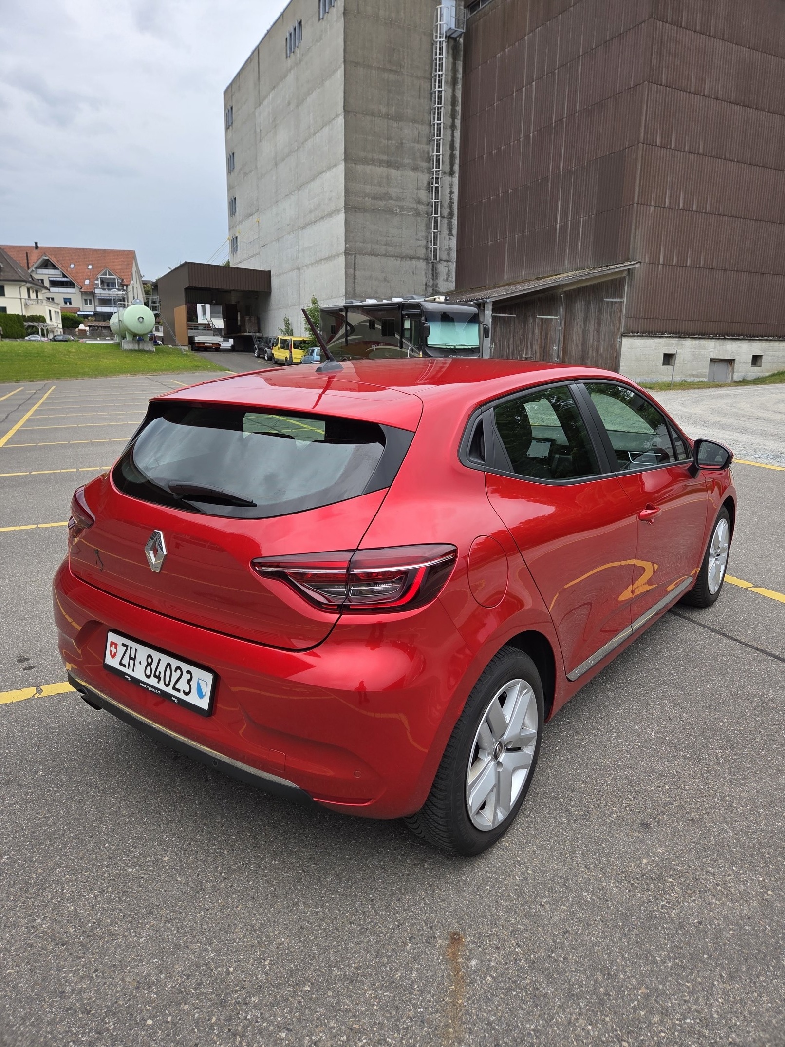 RENAULT Clio 1.0 Zen-image-3