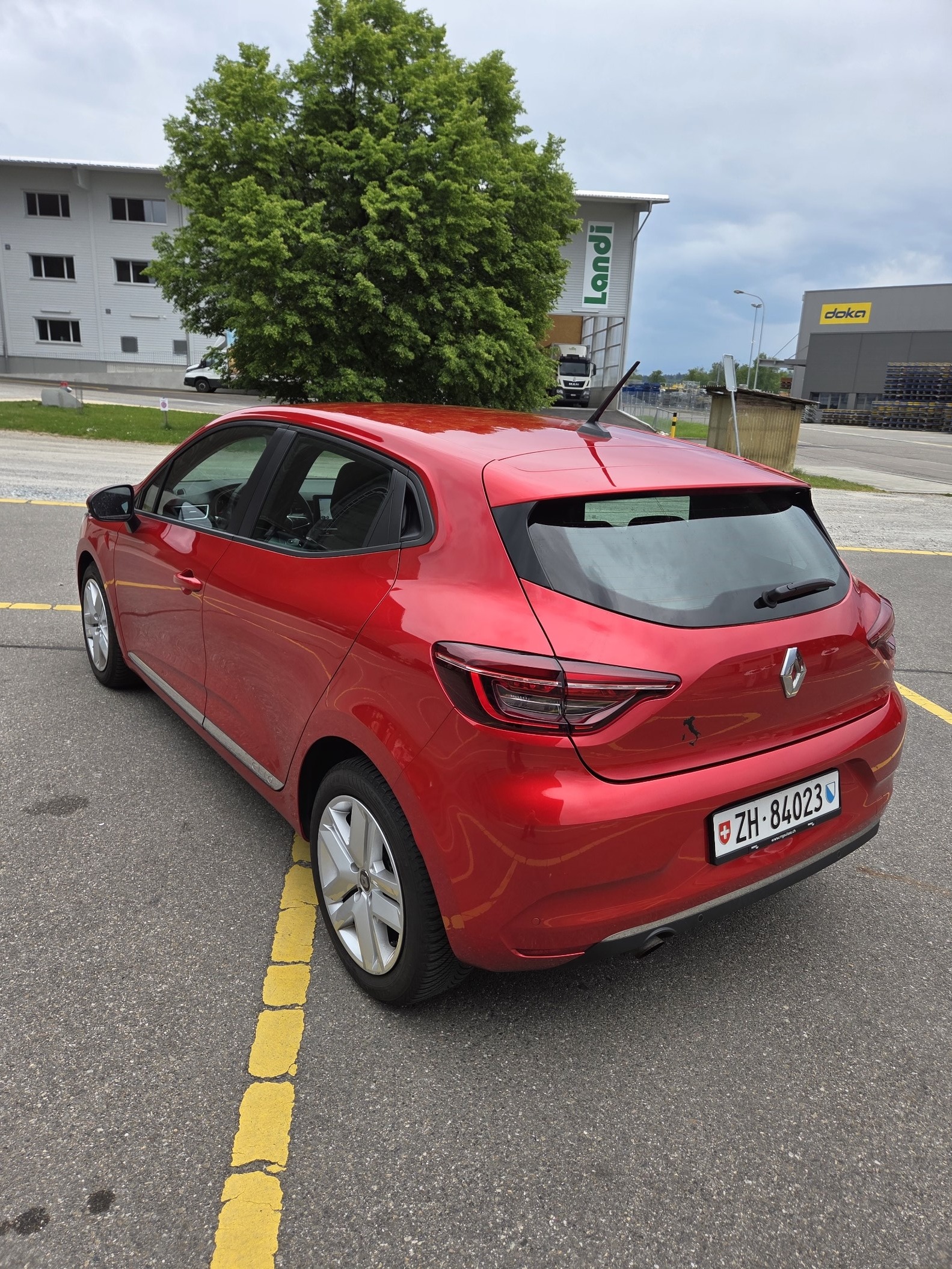 RENAULT Clio 1.0 Zen-image-1