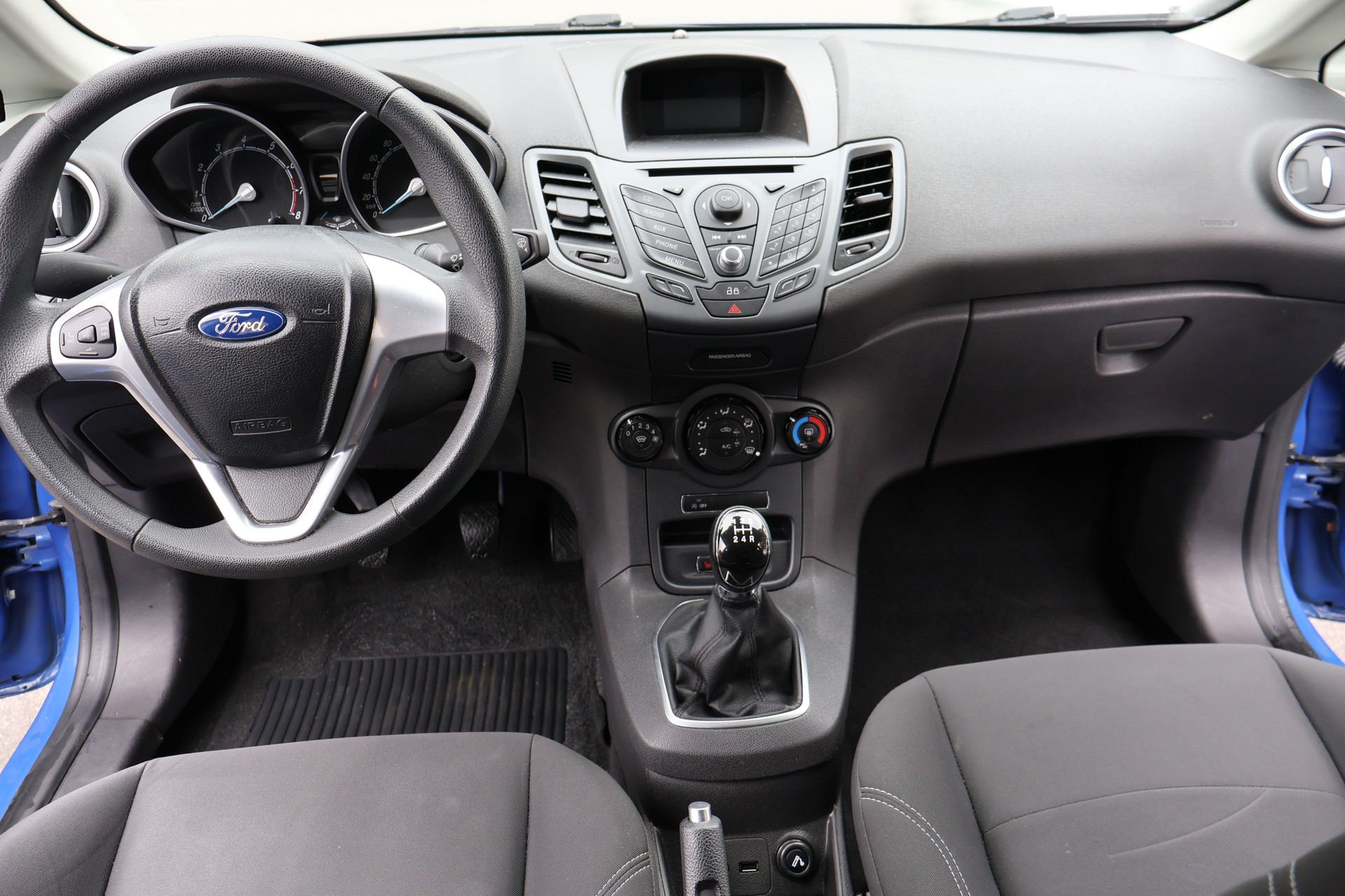 FORD Fiesta 1.0 Trend-image-10