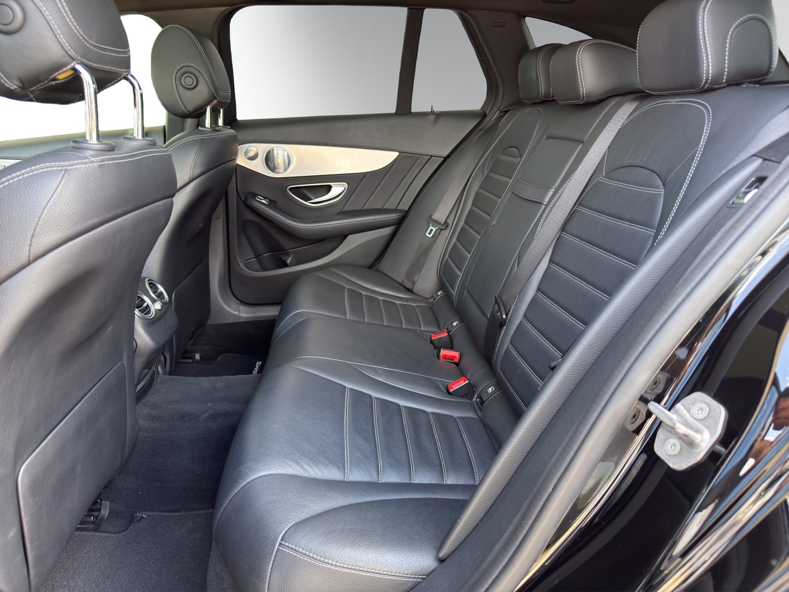 MERCEDES-BENZ C 250 d Swiss Star AMG 4M-image-9