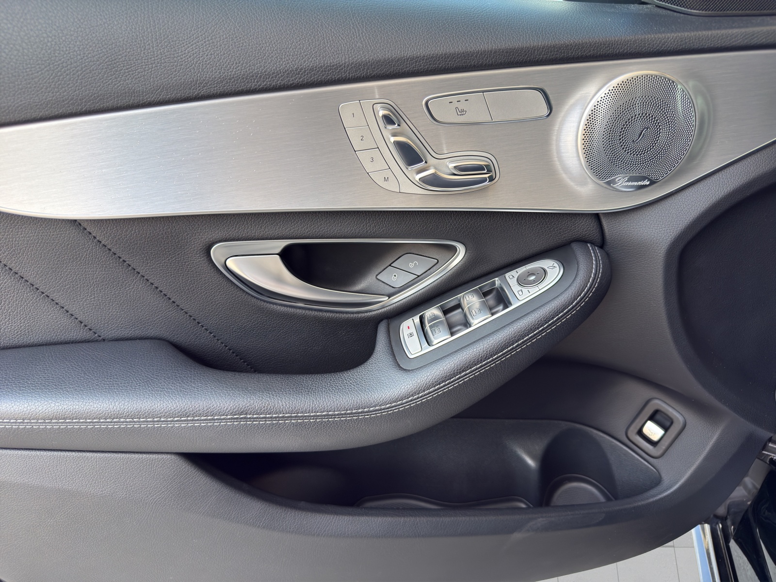 MERCEDES-BENZ C 250 d Swiss Star AMG 4M-image-6