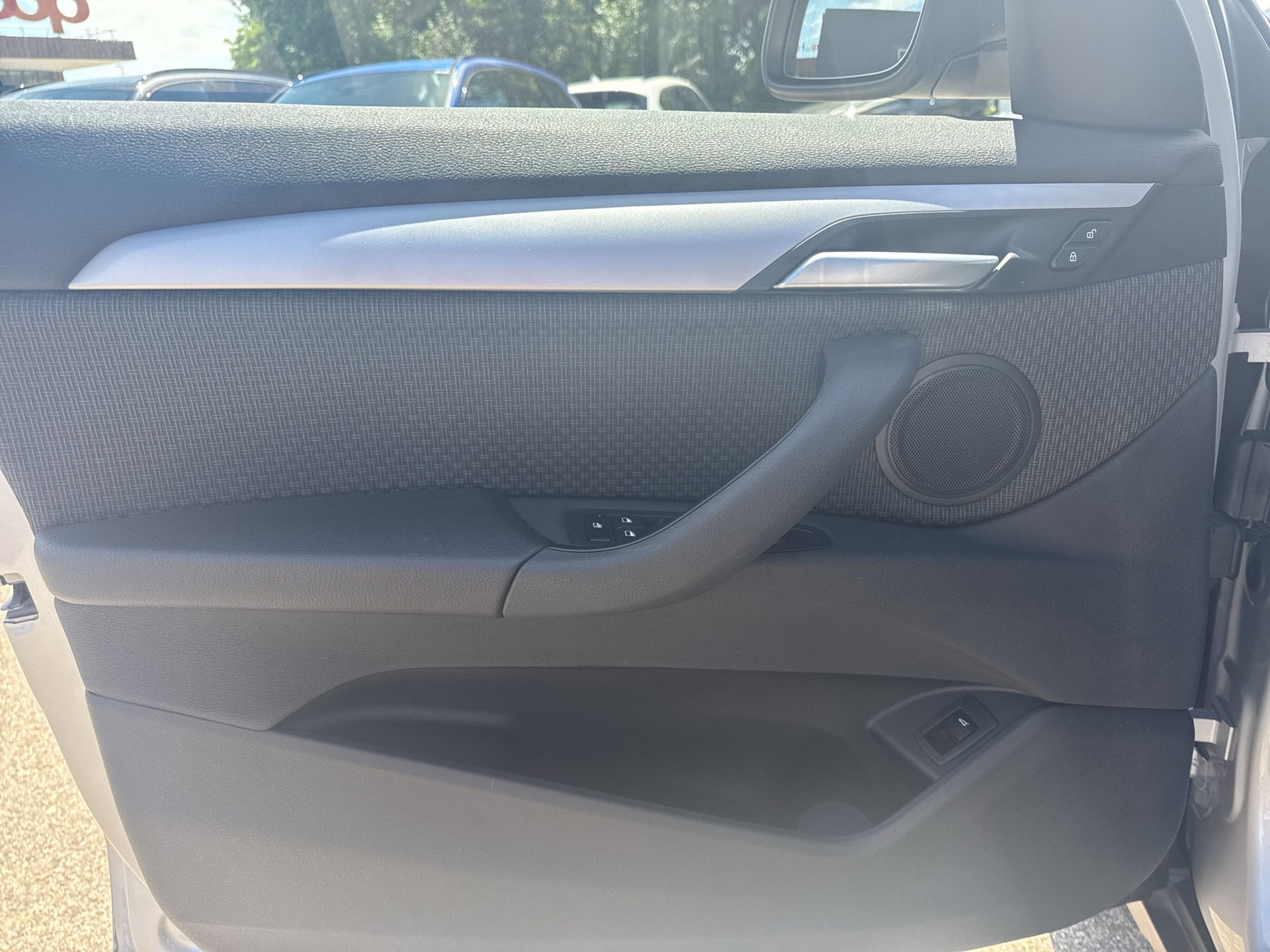 BMW X1 sDrive 18i Essential Edition Steptronic DSK-image-19