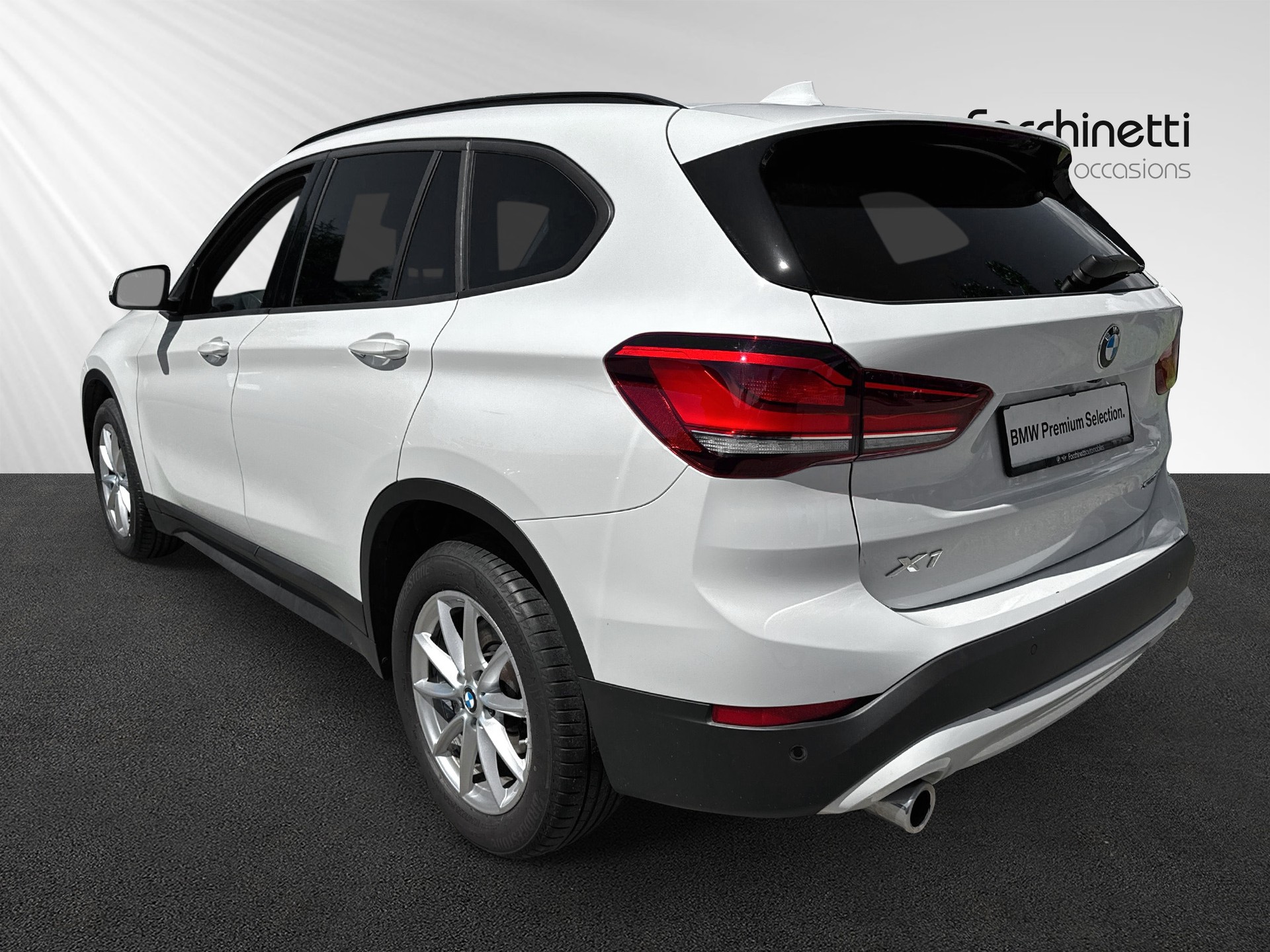 BMW X1 sDrive 18i Essential Edition Steptronic DSK-image-2