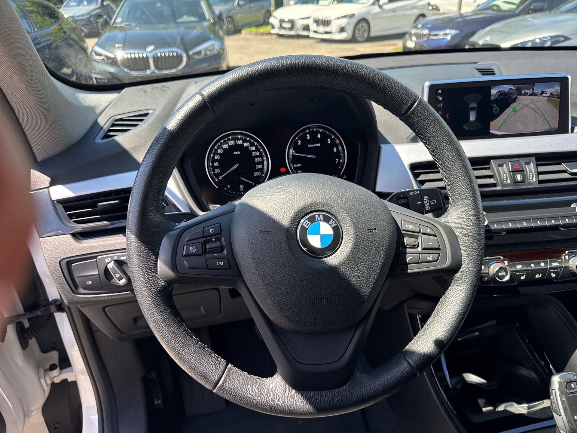 BMW X1 sDrive 18i Essential Edition Steptronic DSK-image-11