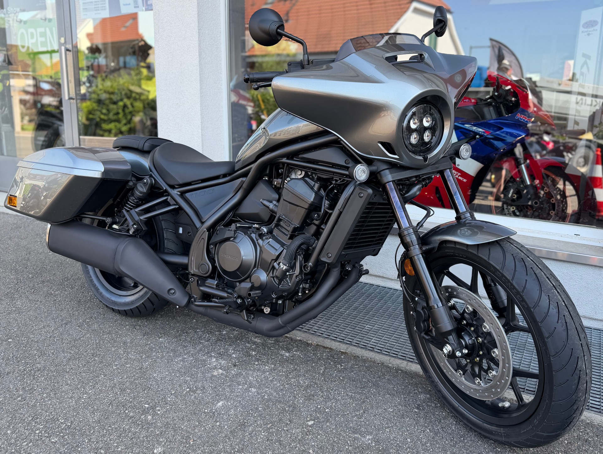 HONDA CMX 1100 Rebel Touring-image-9