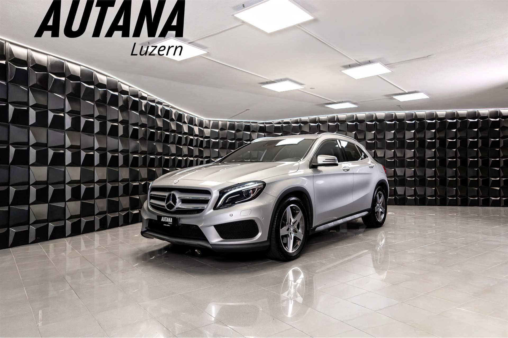 MERCEDES-BENZ GLA 250 AMG Line 4Matic 7G-DCT