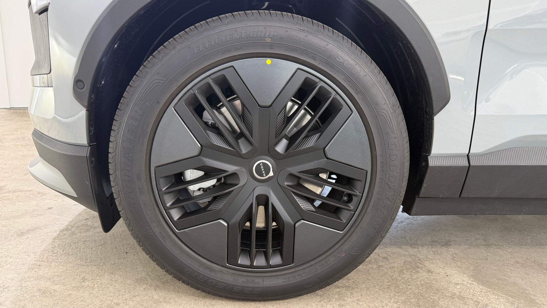 VOLVO EX 30 CC E60 Twin Performance A-image-8