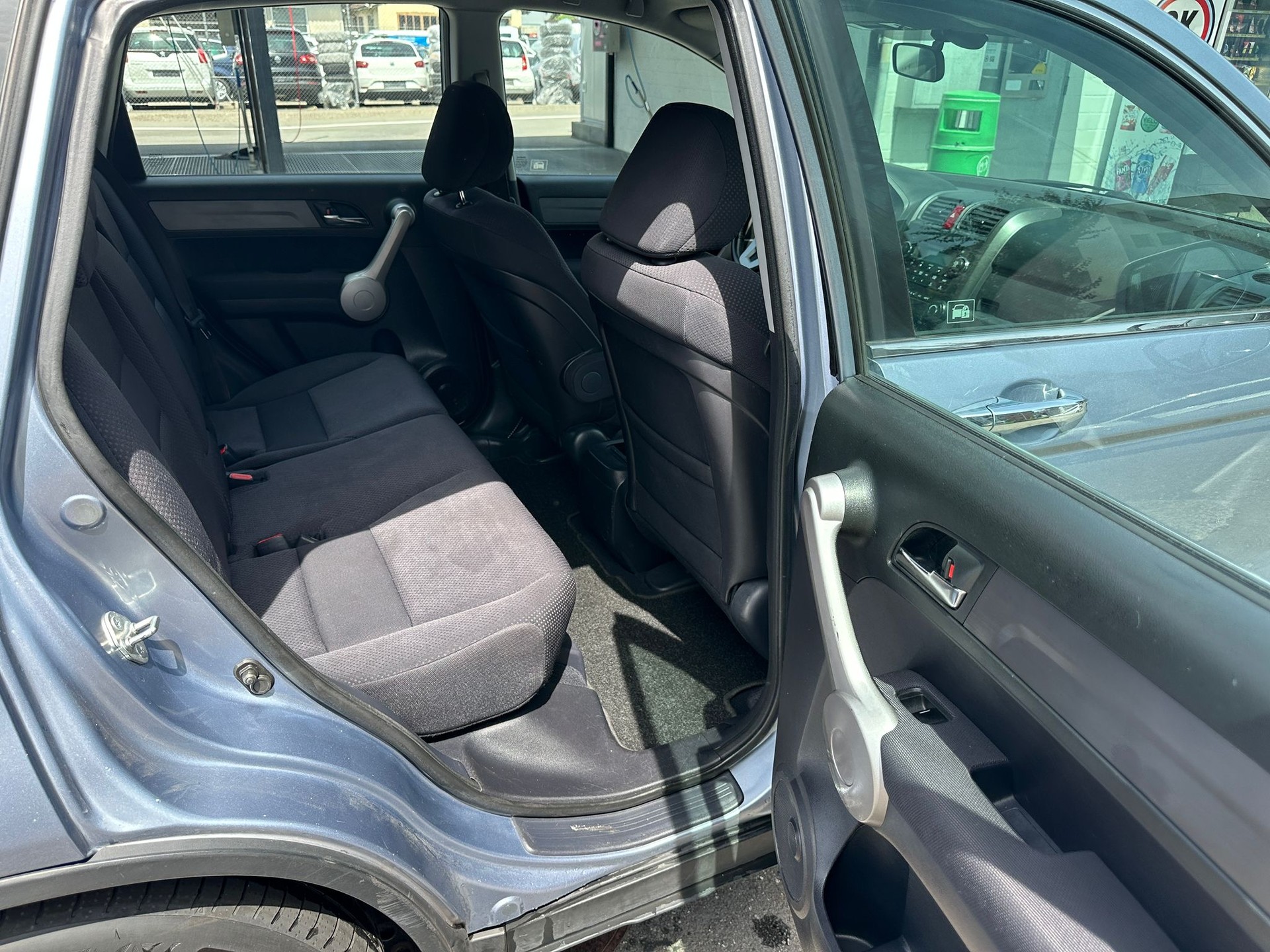 HONDA CR-V-image-10