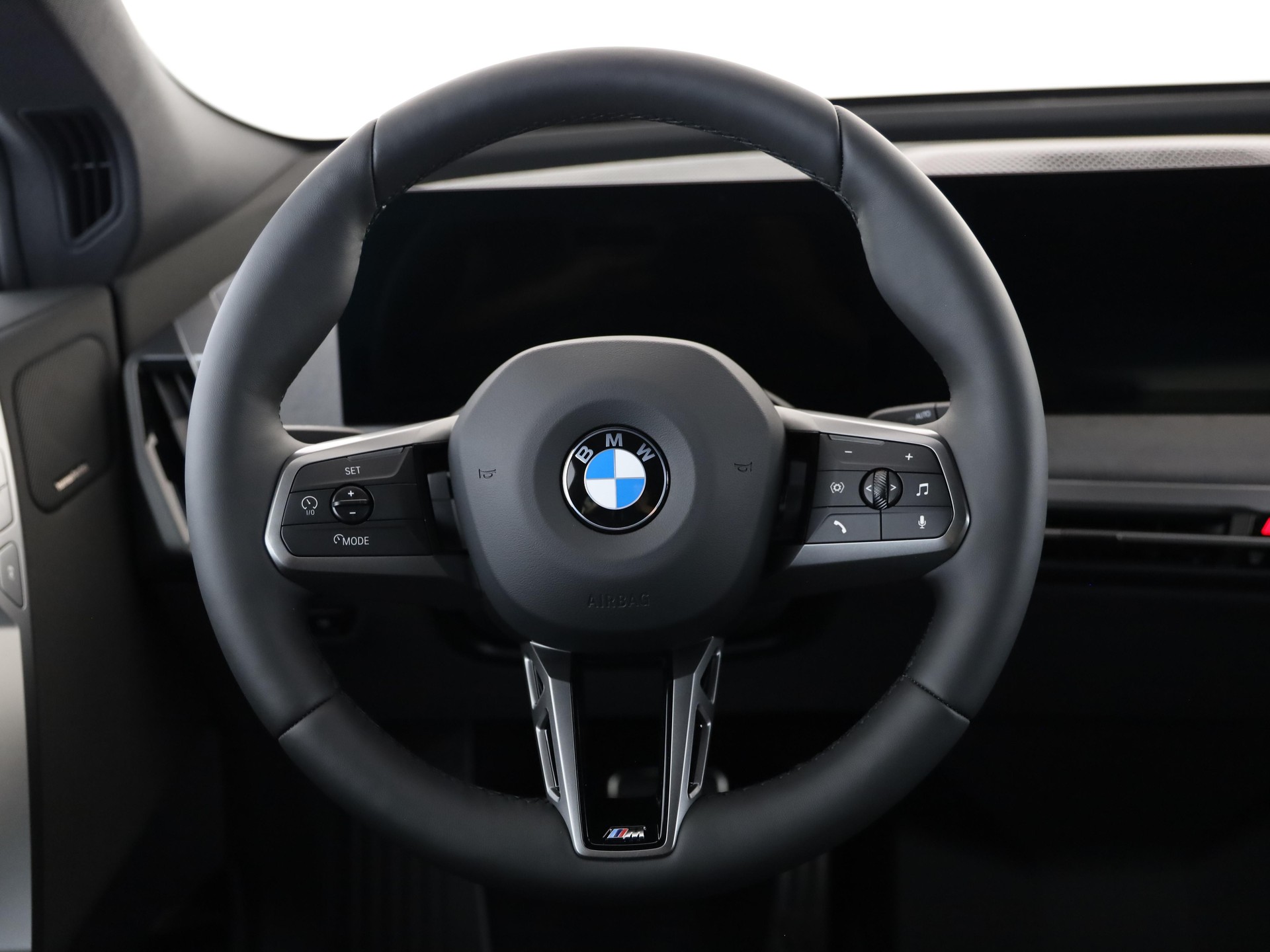 BMW iX xDrive60-image-20