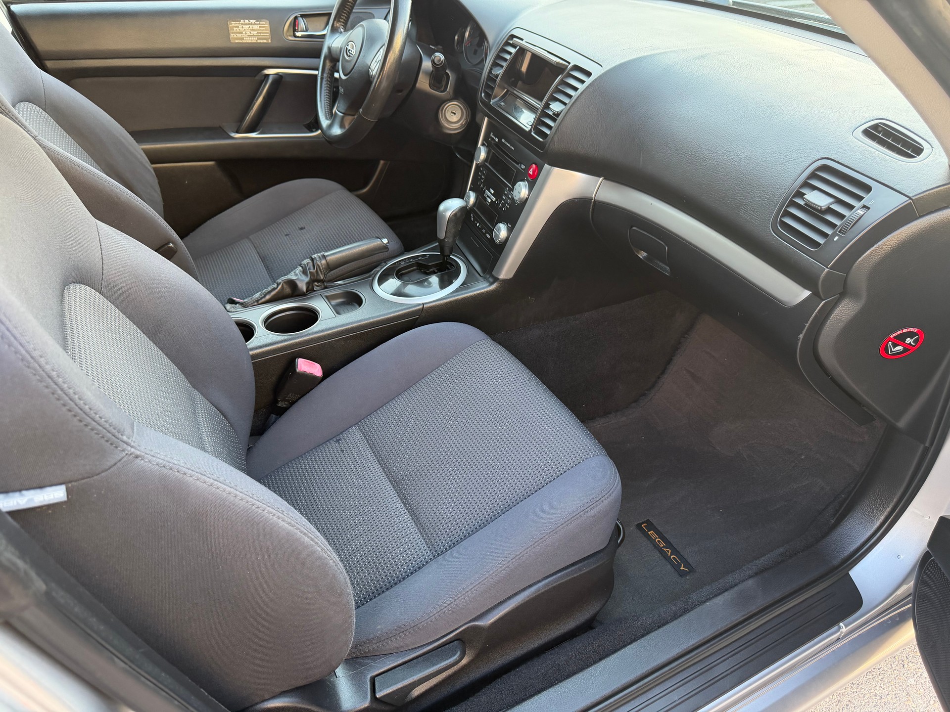 SUBARU Legacy 2.0R AWD Swiss Automatic-image-12