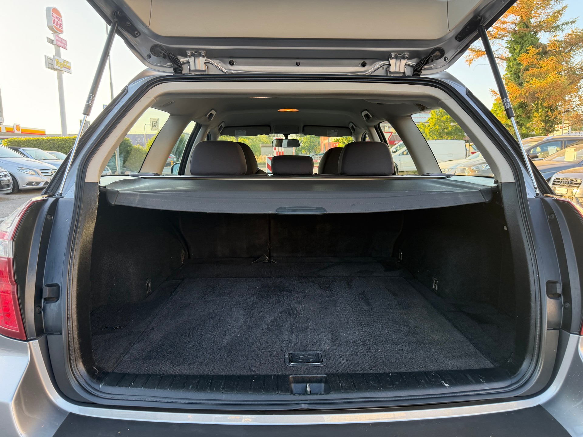 SUBARU Legacy 2.0R AWD Swiss Automatic-image-10