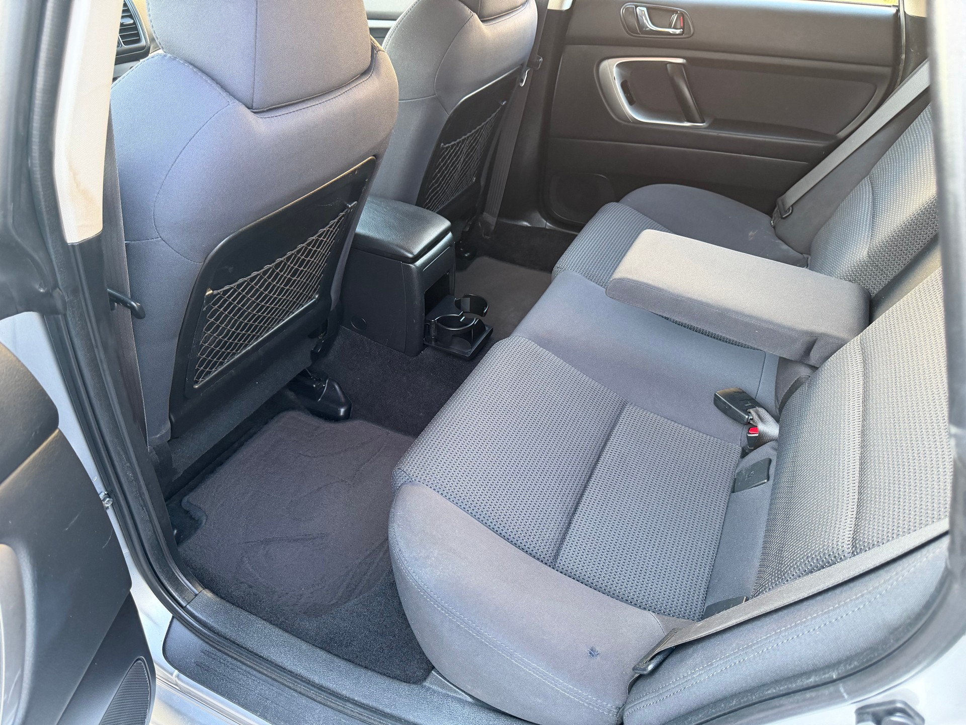 SUBARU Legacy 2.0R AWD Swiss Automatic-image-8