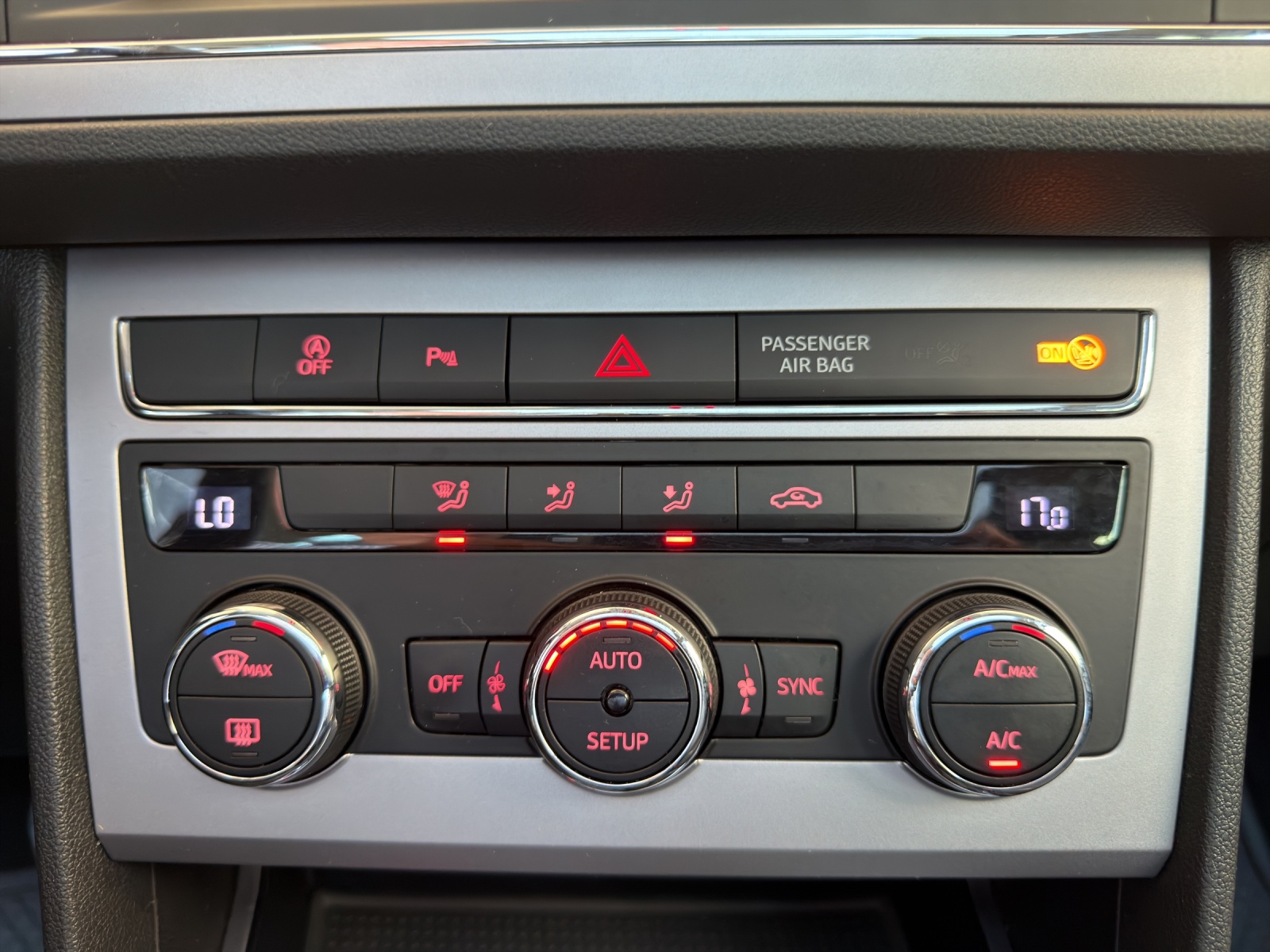 SEAT Leon 2.0 TDI FR Line DSG-image-23