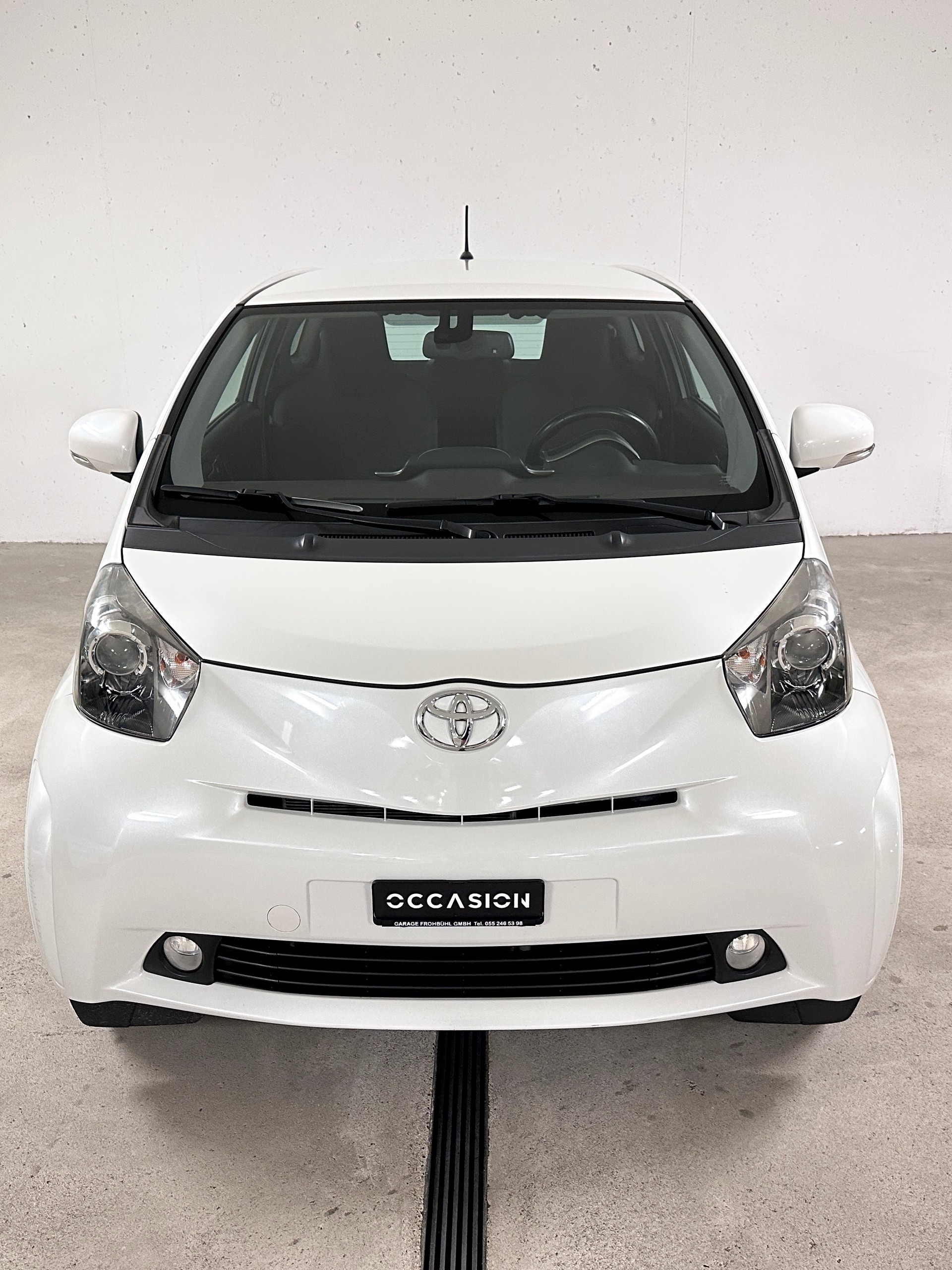 TOYOTA iQ 1.0 VVT-i-image-1