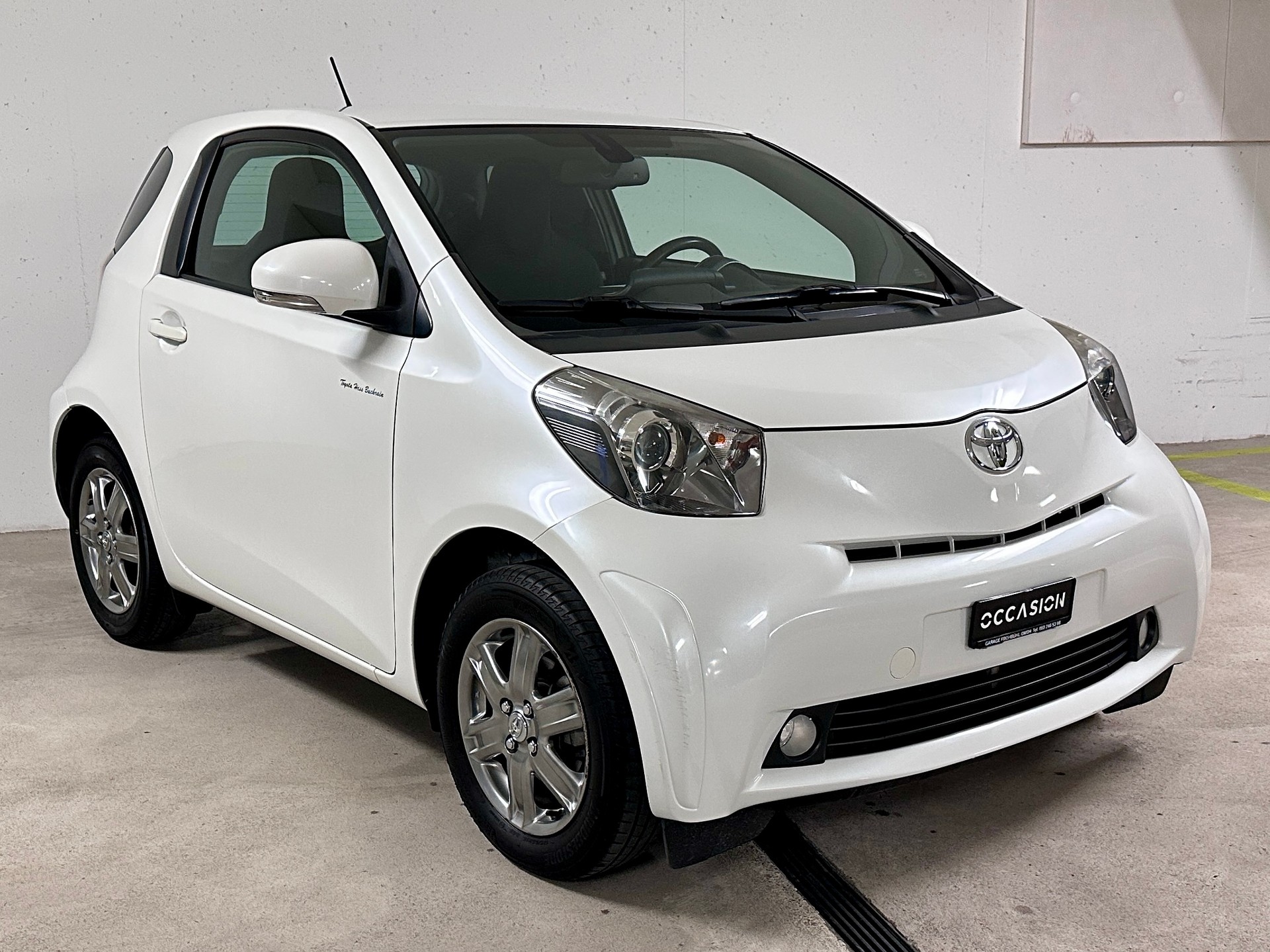 TOYOTA iQ 1.0 VVT-i-image-0