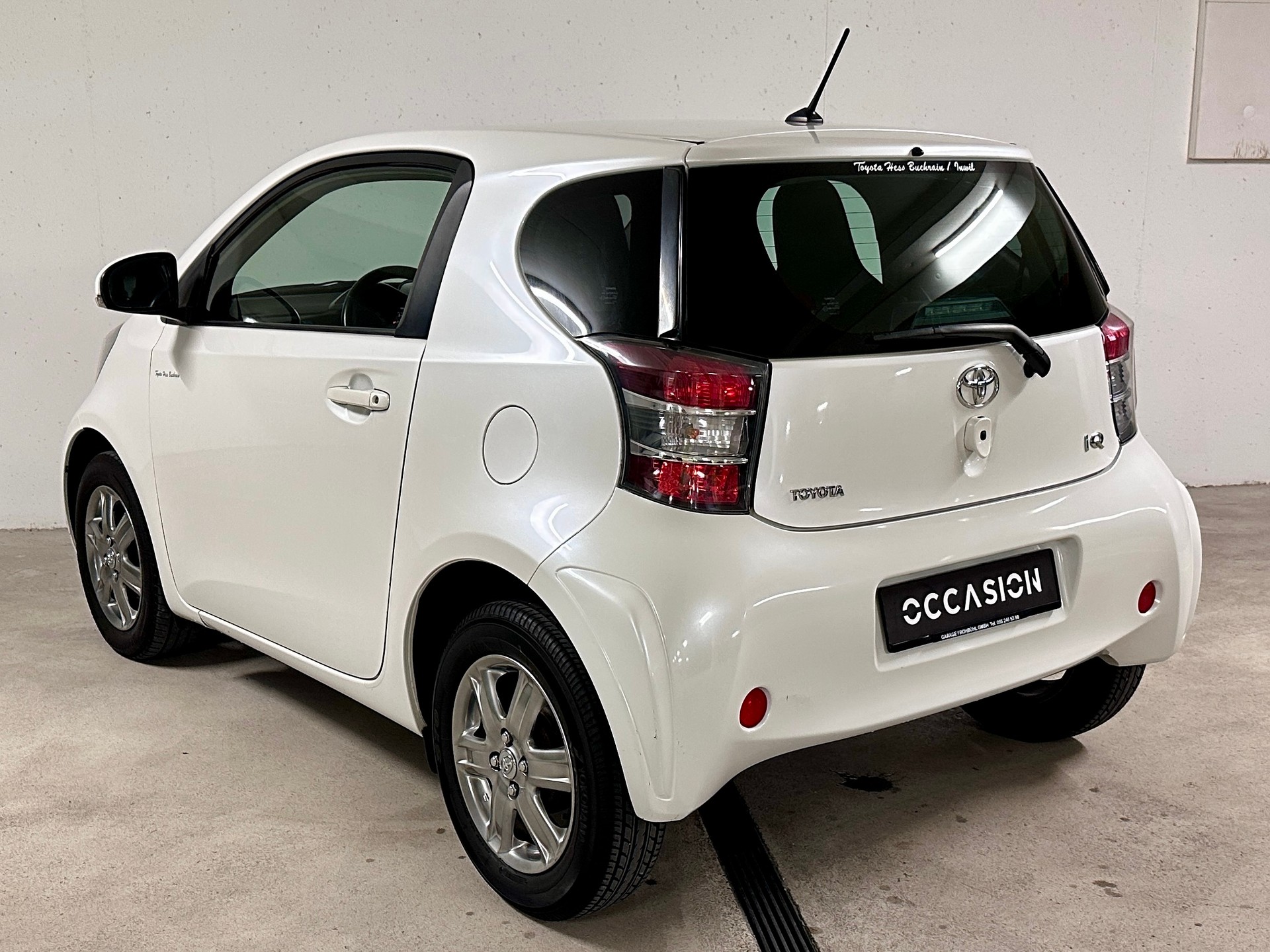 TOYOTA iQ 1.0 VVT-i-image-4