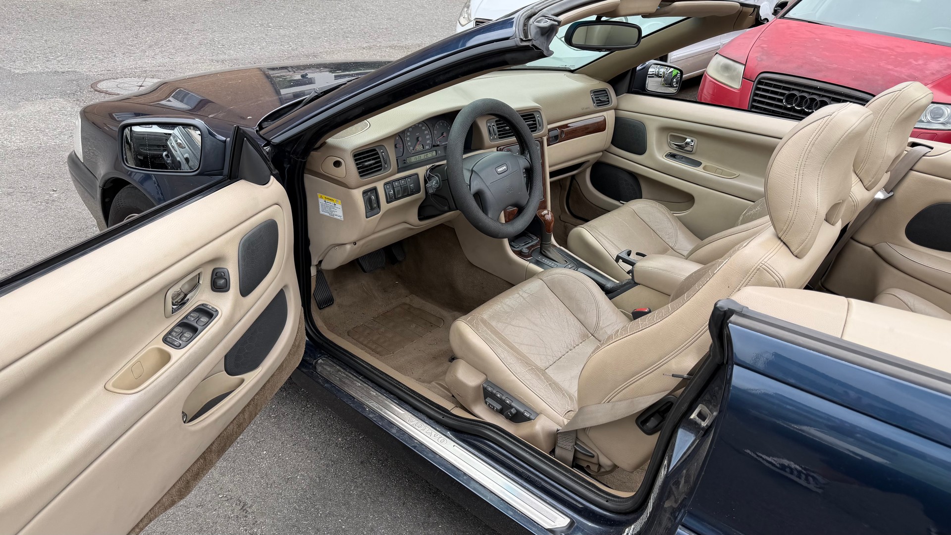 VOLVO C70 Cabriolet 2.0T-image-4