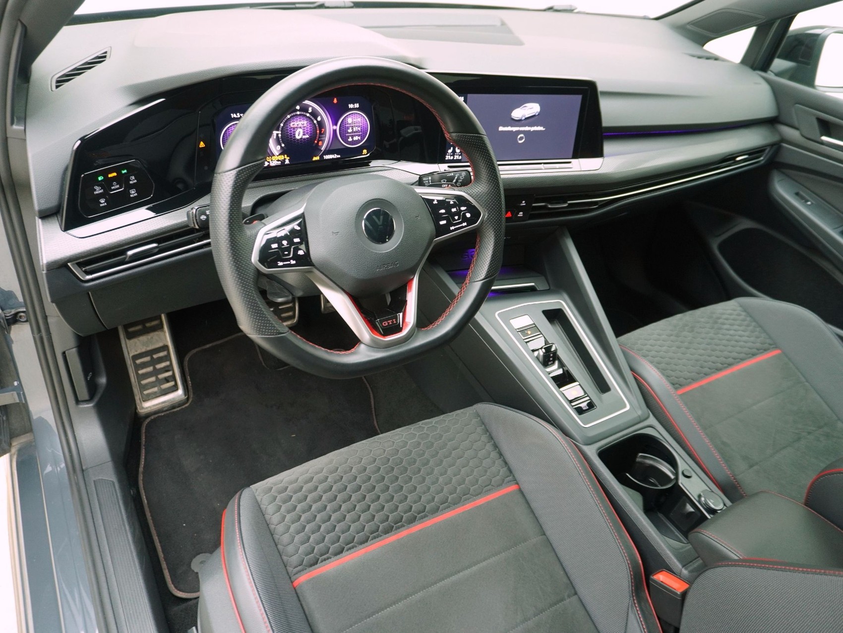 VW Golf 8 2.0 TSI DSG GTI Clubsport Black Style-image-10