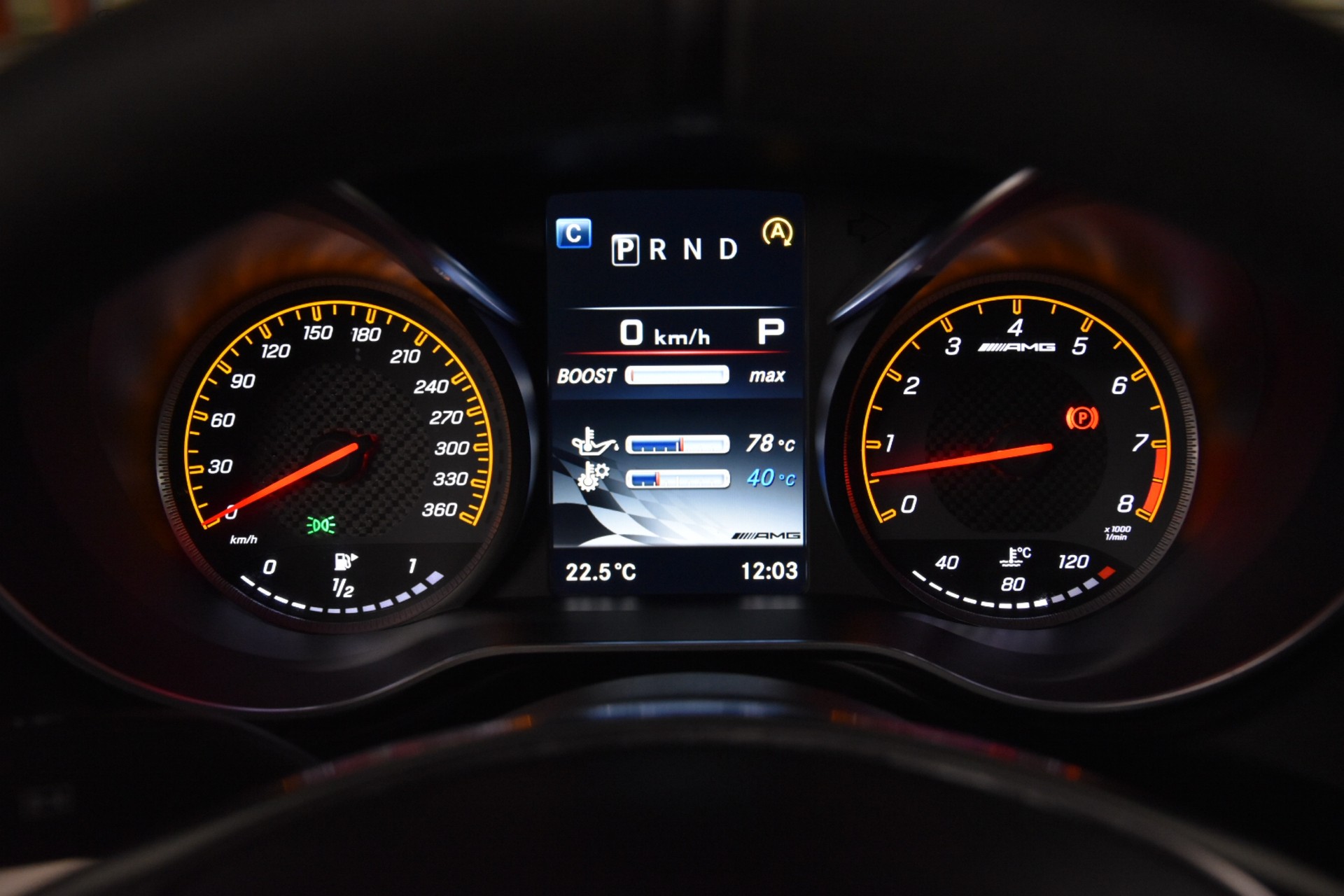 MERCEDES-BENZ AMG GT S Speedshift DCT-image-17