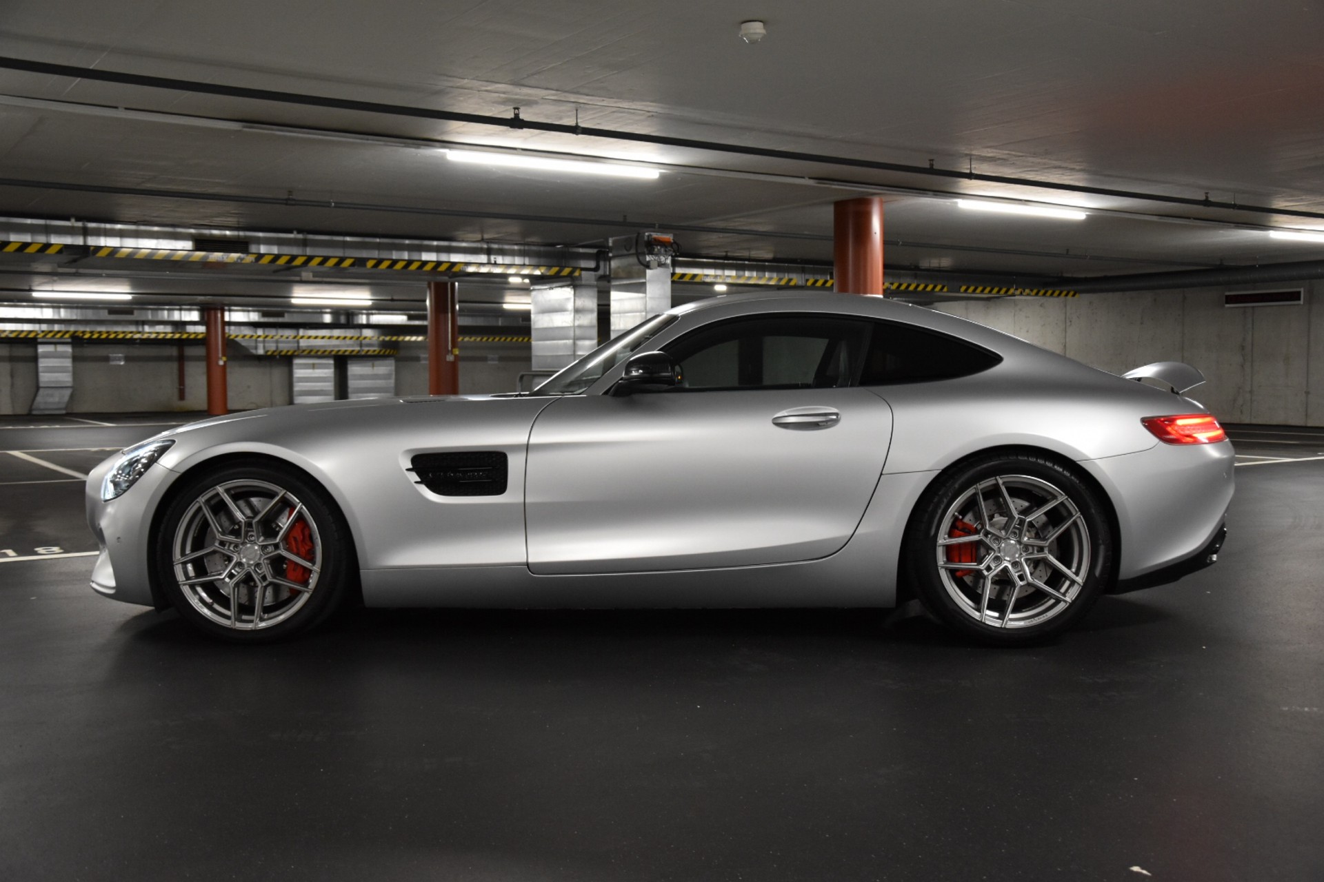 MERCEDES-BENZ AMG GT S Speedshift DCT-image-5