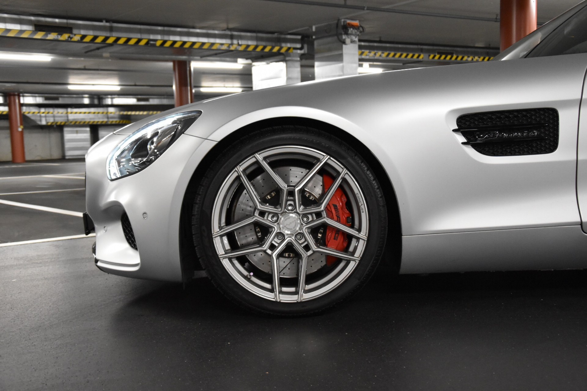 MERCEDES-BENZ AMG GT S Speedshift DCT-image-2