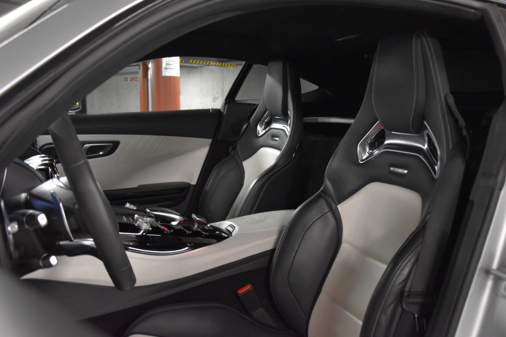 MERCEDES-BENZ AMG GT S Speedshift DCT-image-15