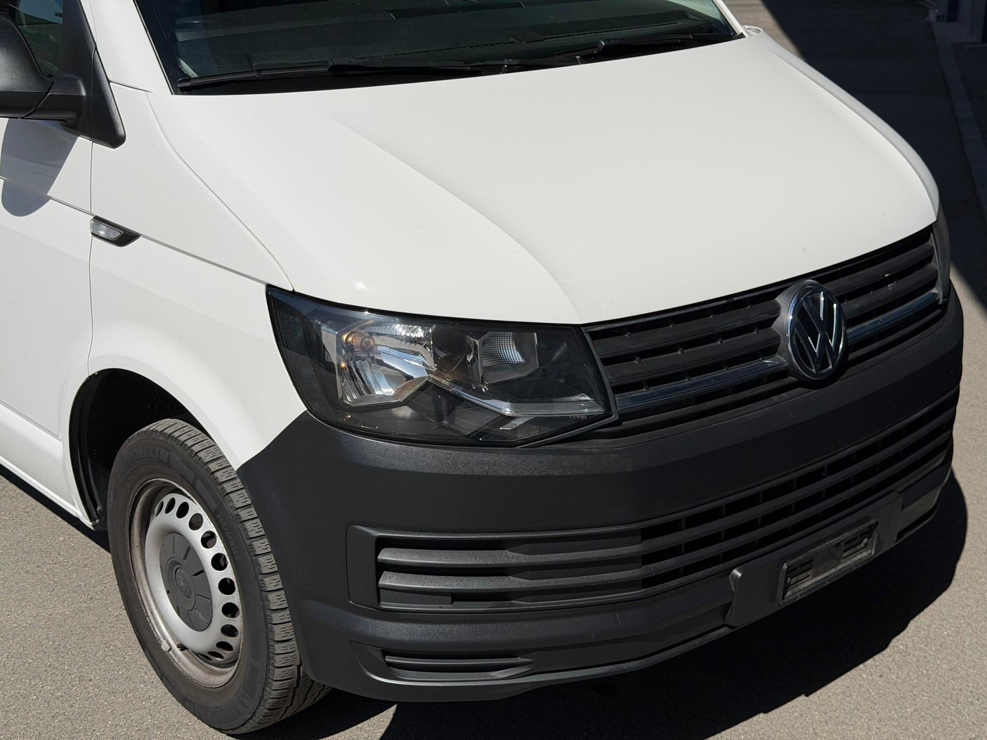 VW T6 2.0 TDI | Frisch ab MFK | Frisch ab Service | Navi | Parksensoren | Klima | Dachträger-image-9
