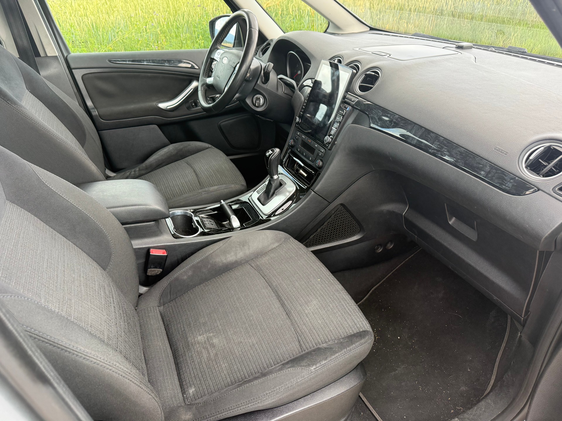 FORD Galaxy 2.0 SCTi Ghia PowerShift-image-6