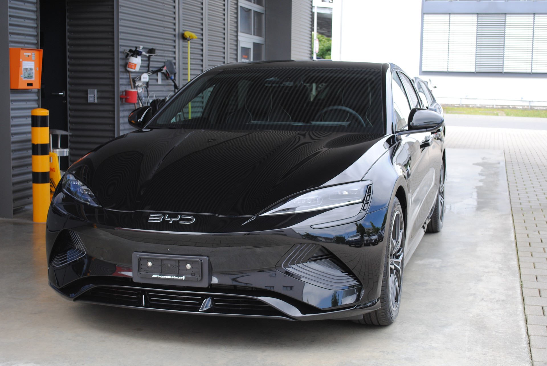 BYD Seal 82,2 kWh Excellence AWD-image-1