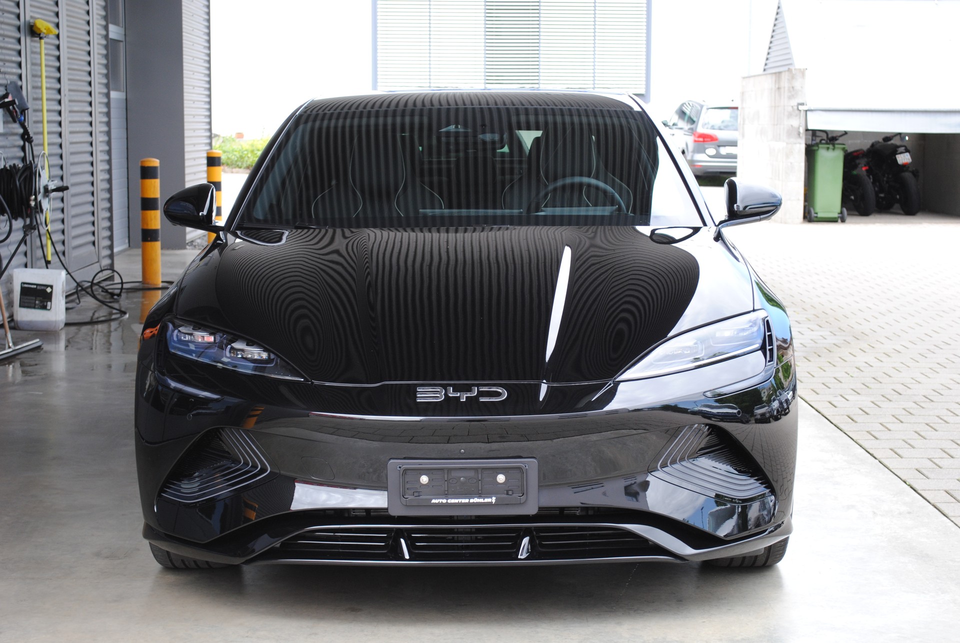 BYD Seal 82,2 kWh Excellence AWD-image-2