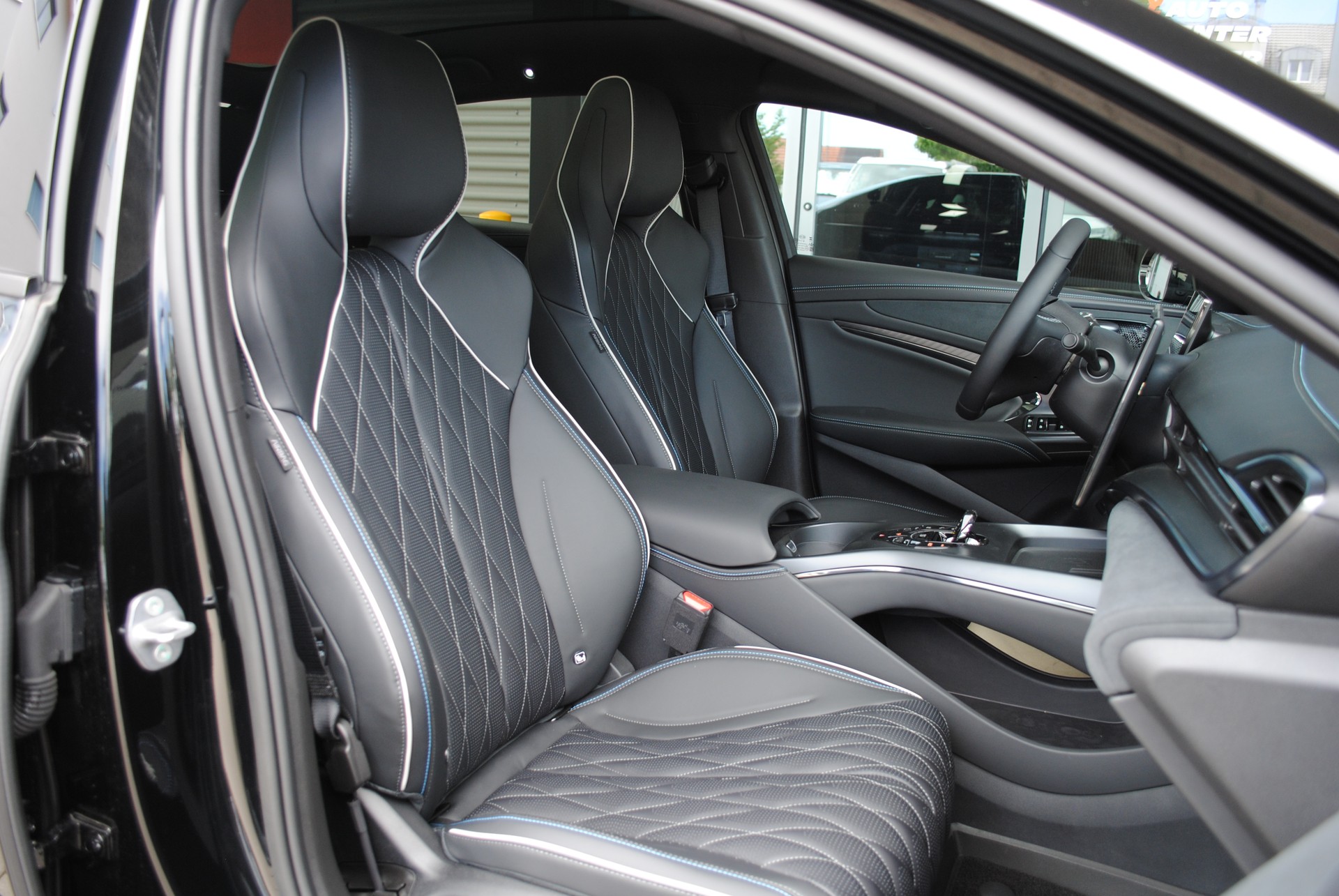 BYD Seal 82,2 kWh Excellence AWD-image-14