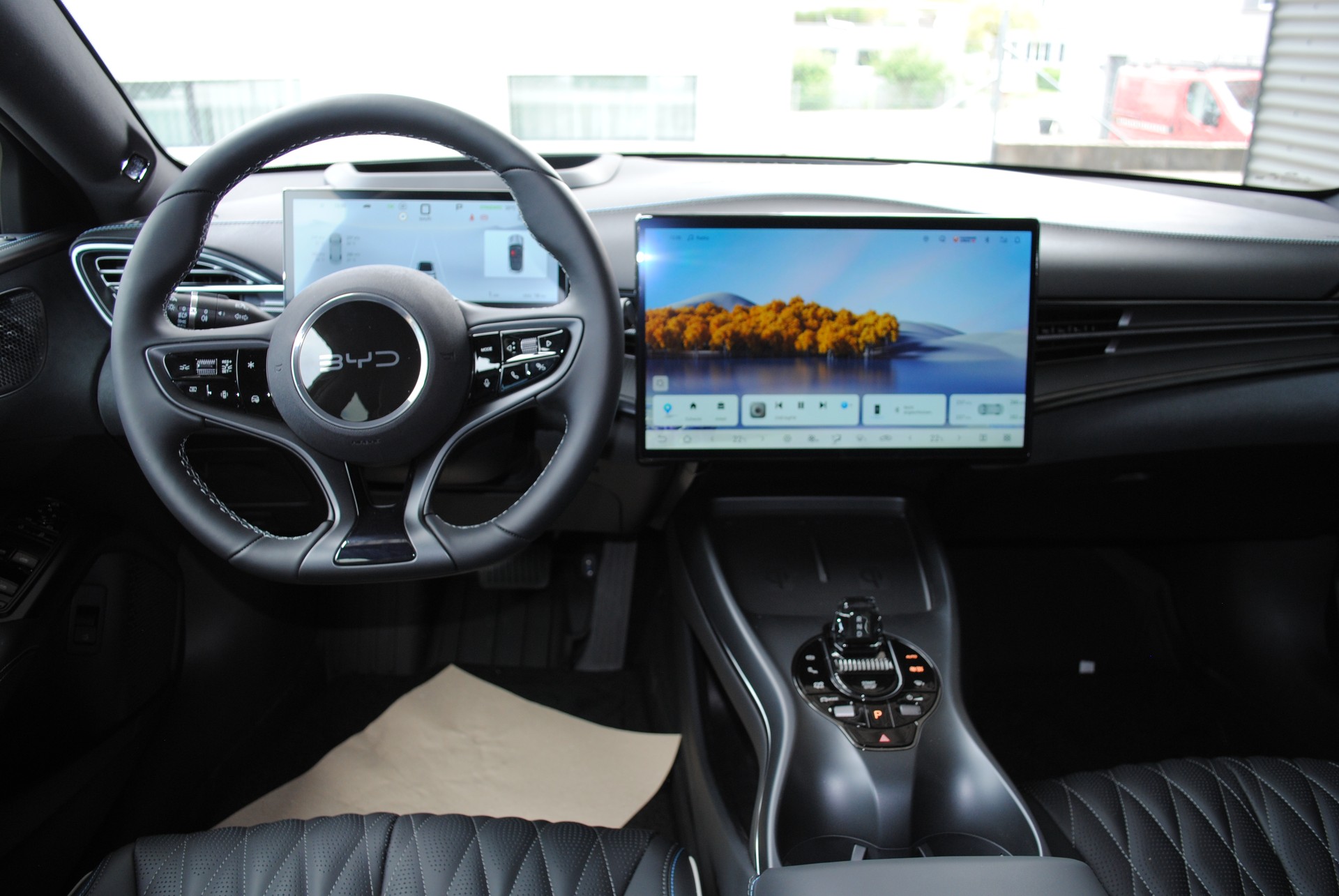 BYD Seal 82,2 kWh Excellence AWD-image-12