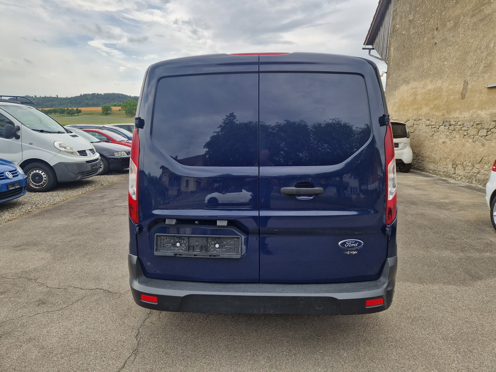 FORD Transit Connect Van T220 1.5 TDCi Ambiente A-image-9