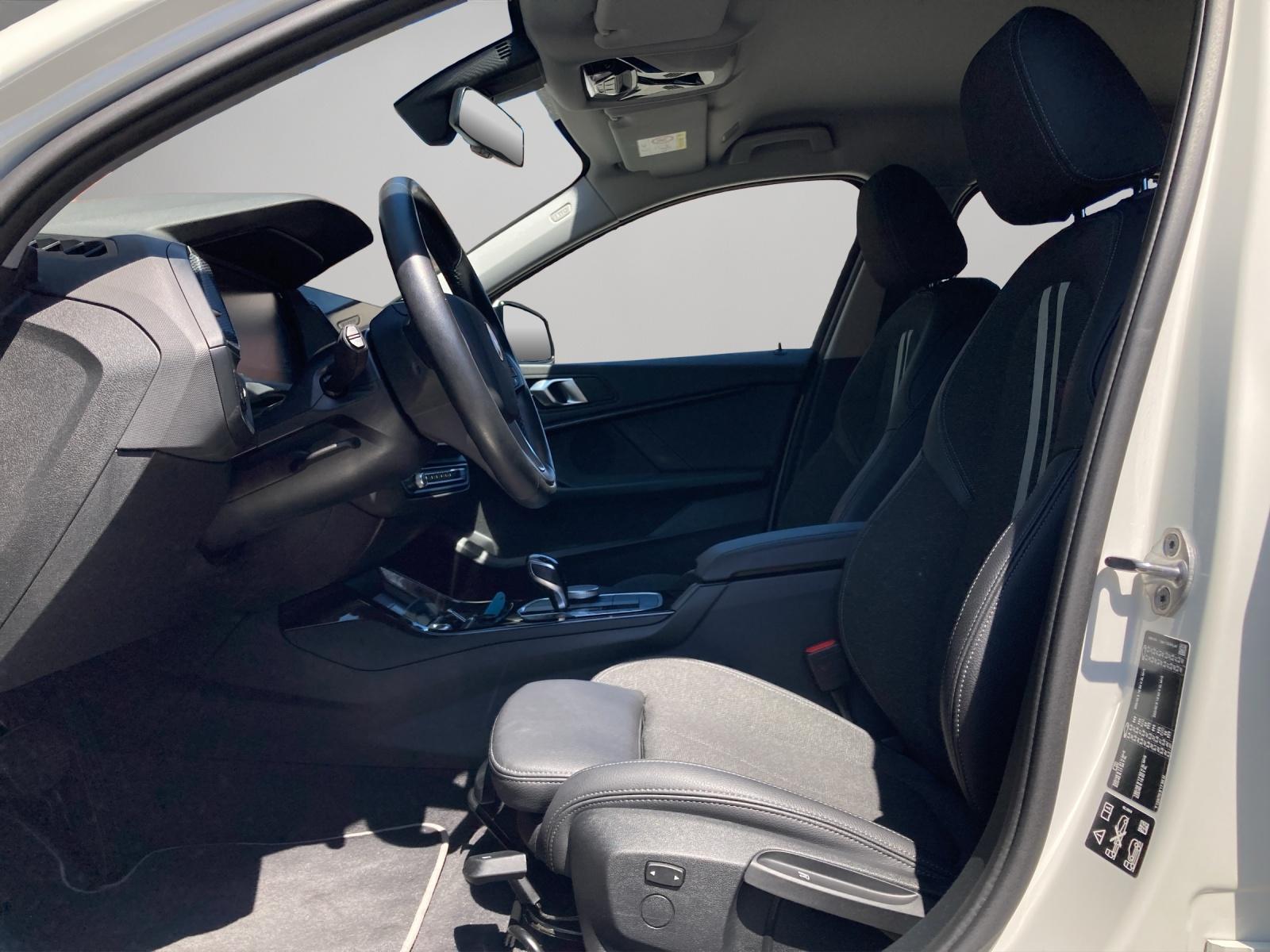 BMW 120d xDrive-image-8
