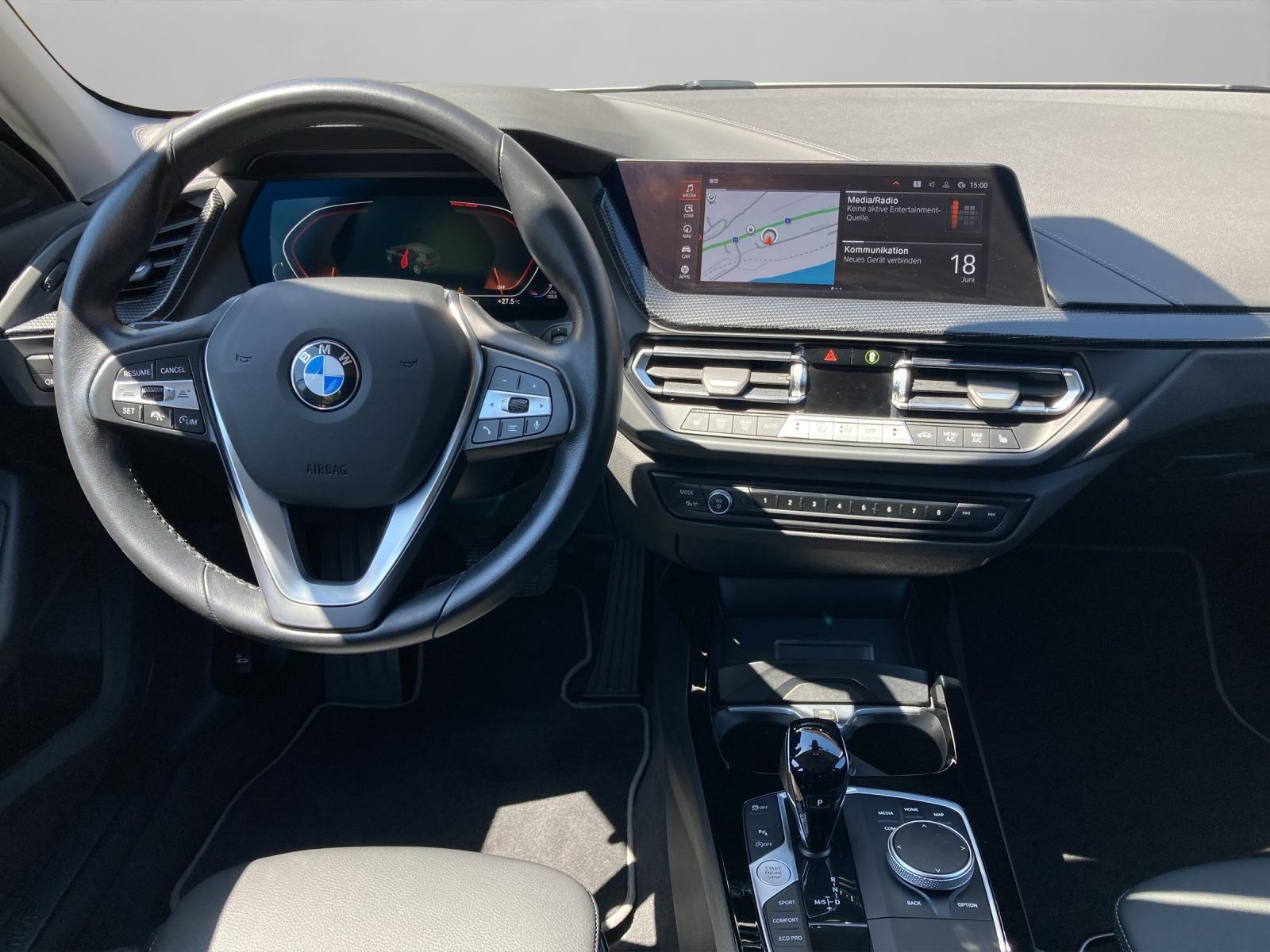 BMW 120d xDrive-image-10