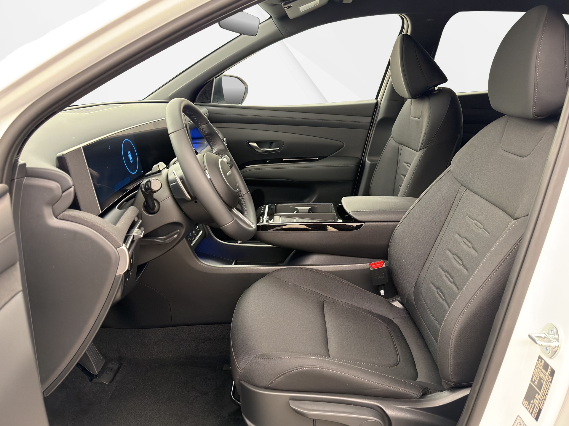 HYUNDAI Tucson 1.6 T-GDi HEV Origo Black Line-image-6