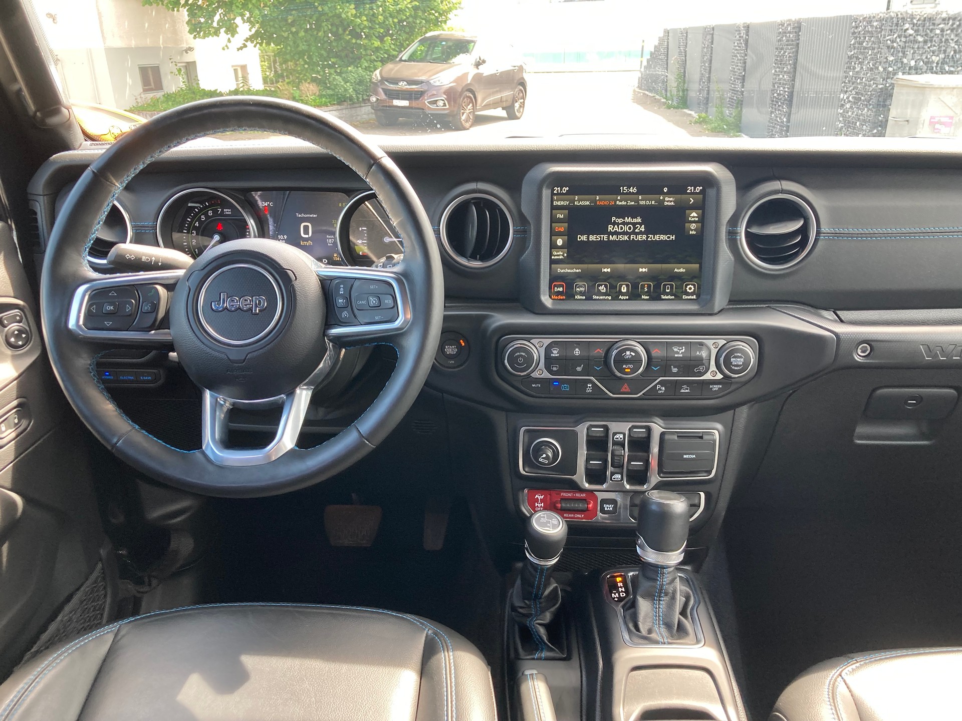 JEEP Wrangler 2.0 PHEV Unlimited Rubicon DT Automatic-image-8