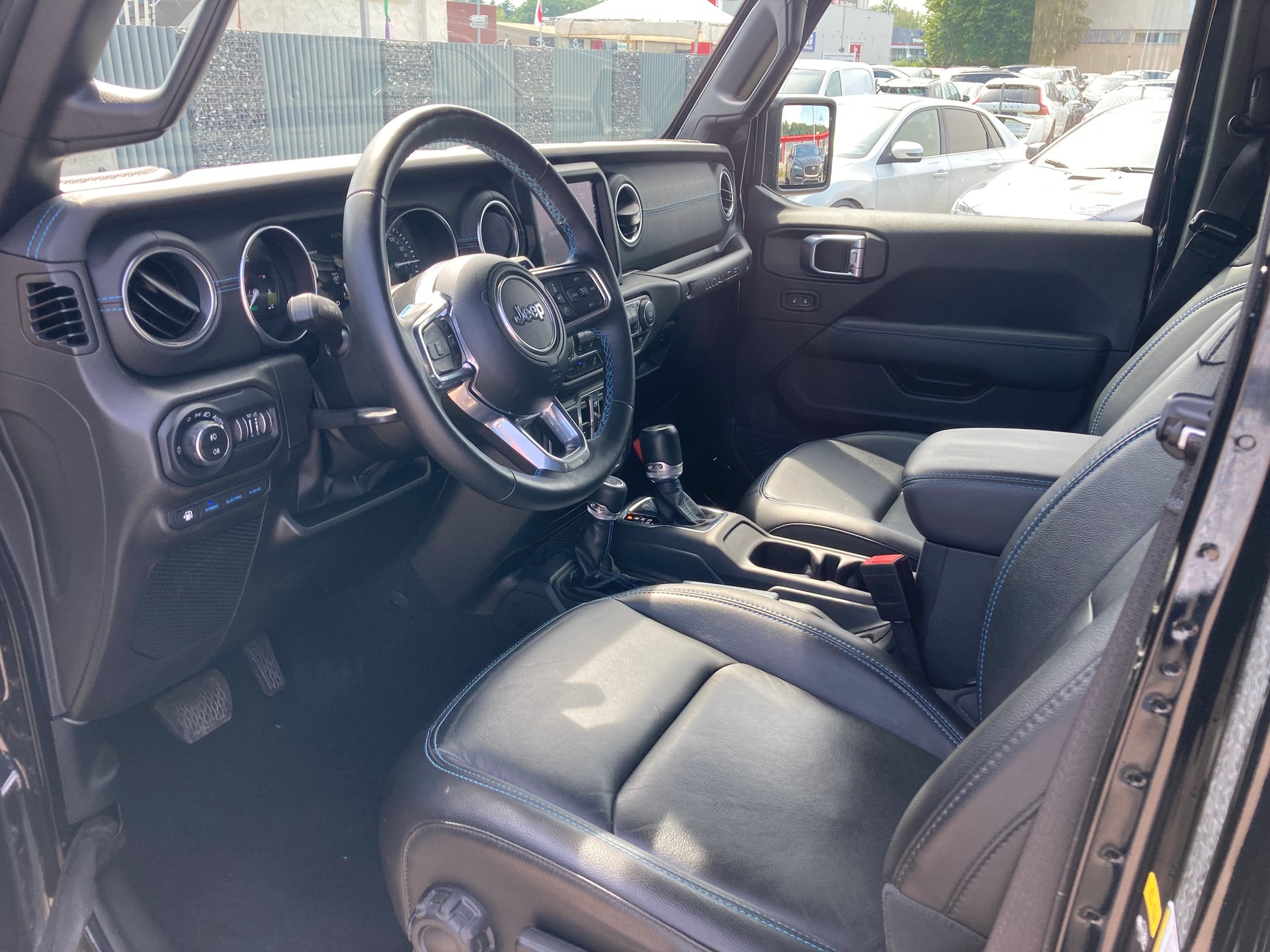 JEEP Wrangler 2.0 PHEV Unlimited Rubicon DT Automatic-image-6