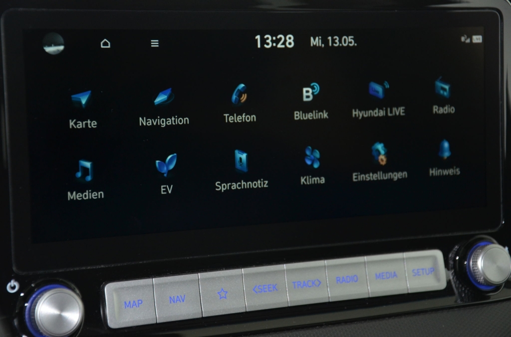 HYUNDAI Kona EV Premium Plus Bluelink *3-Phasen*-image-15