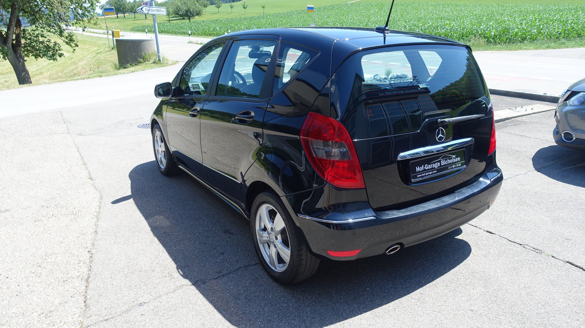 MERCEDES-BENZ A 180 Avantgarde Selection Autotronic-image-4