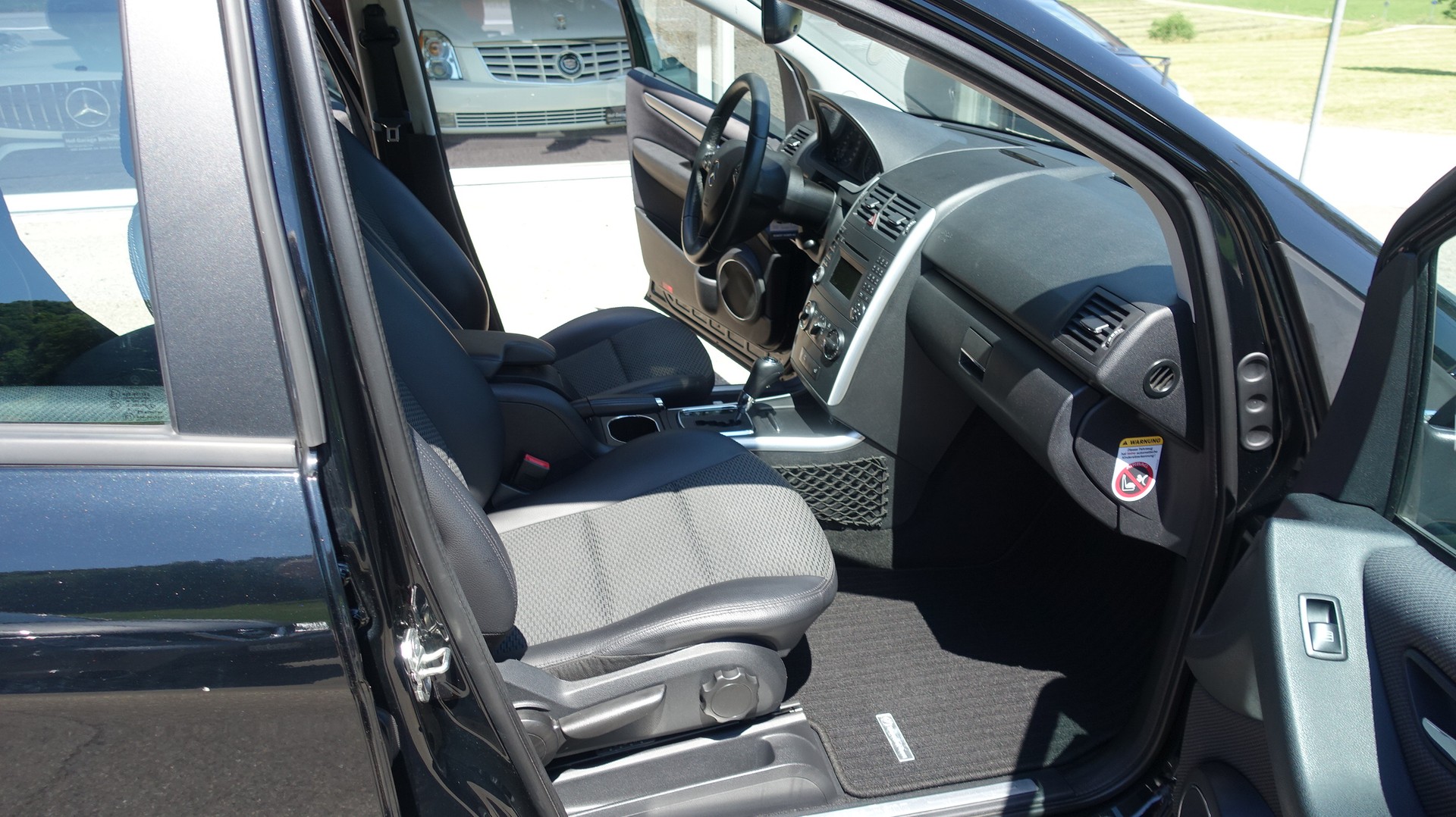 MERCEDES-BENZ A 180 Avantgarde Selection Autotronic-image-10