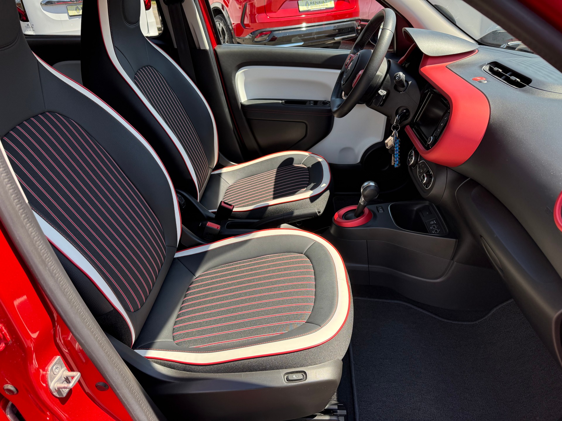 RENAULT Twingo Electric Intens-image-10
