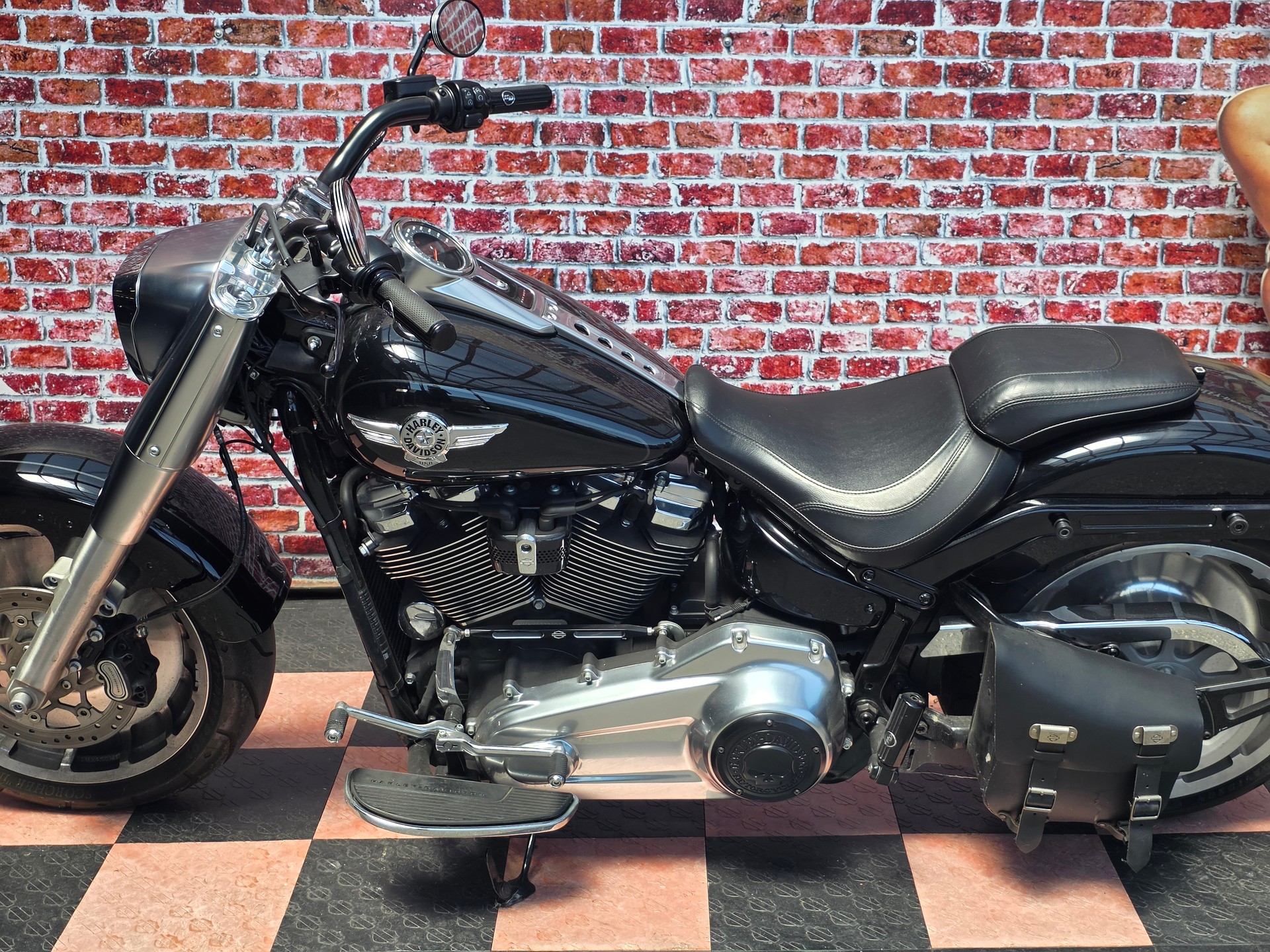 HARLEY-DAVIDSON FLFBS Fat Boy 114 ABS-showroom-element-3