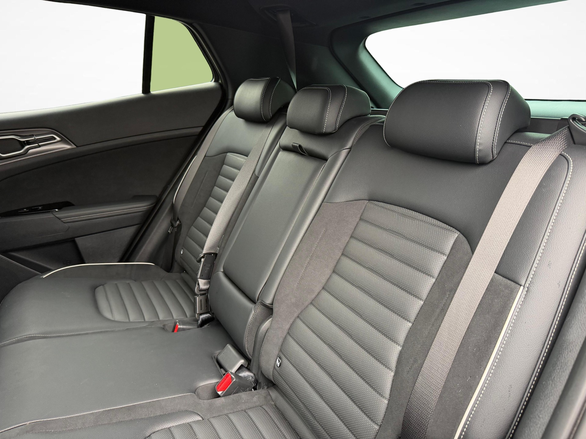 KIA Sportage 1.6 T-GDi Hybrid GT-Line-image-9