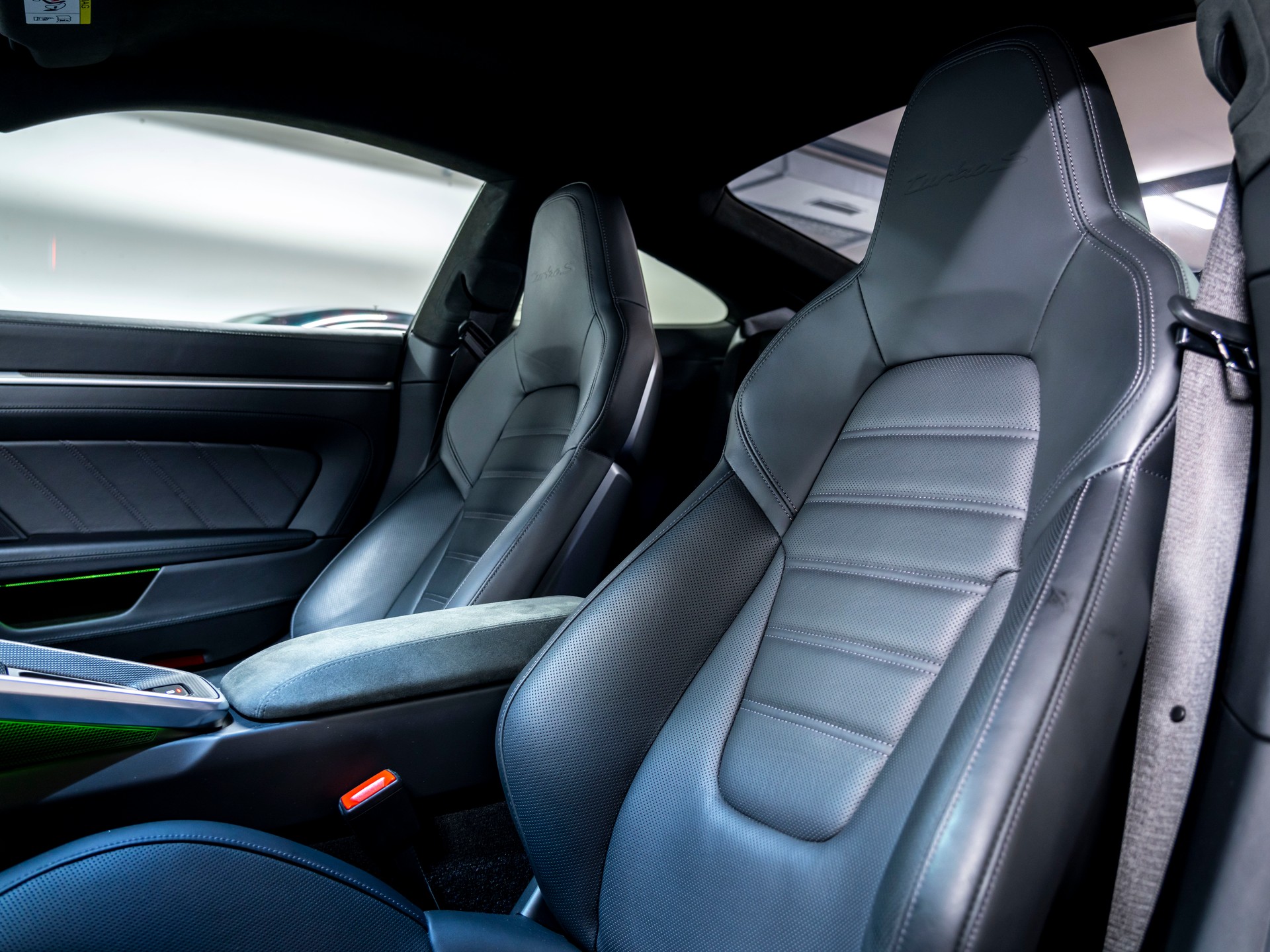 PORSCHE 911 Turbo S PDK-image-13