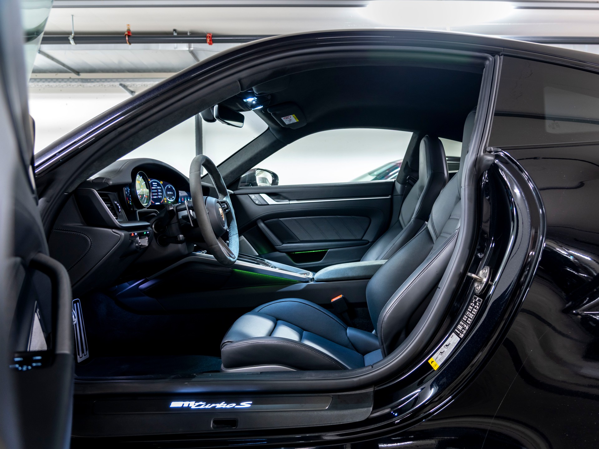 PORSCHE 911 Turbo S PDK-image-14